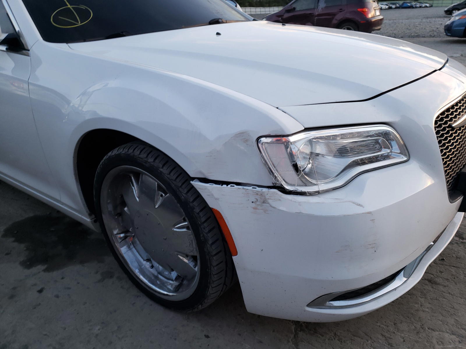Photo 9 from auction – 2015 CHRYSLER 300 LIMITE with VIN 2C3CCAAG5FH929597