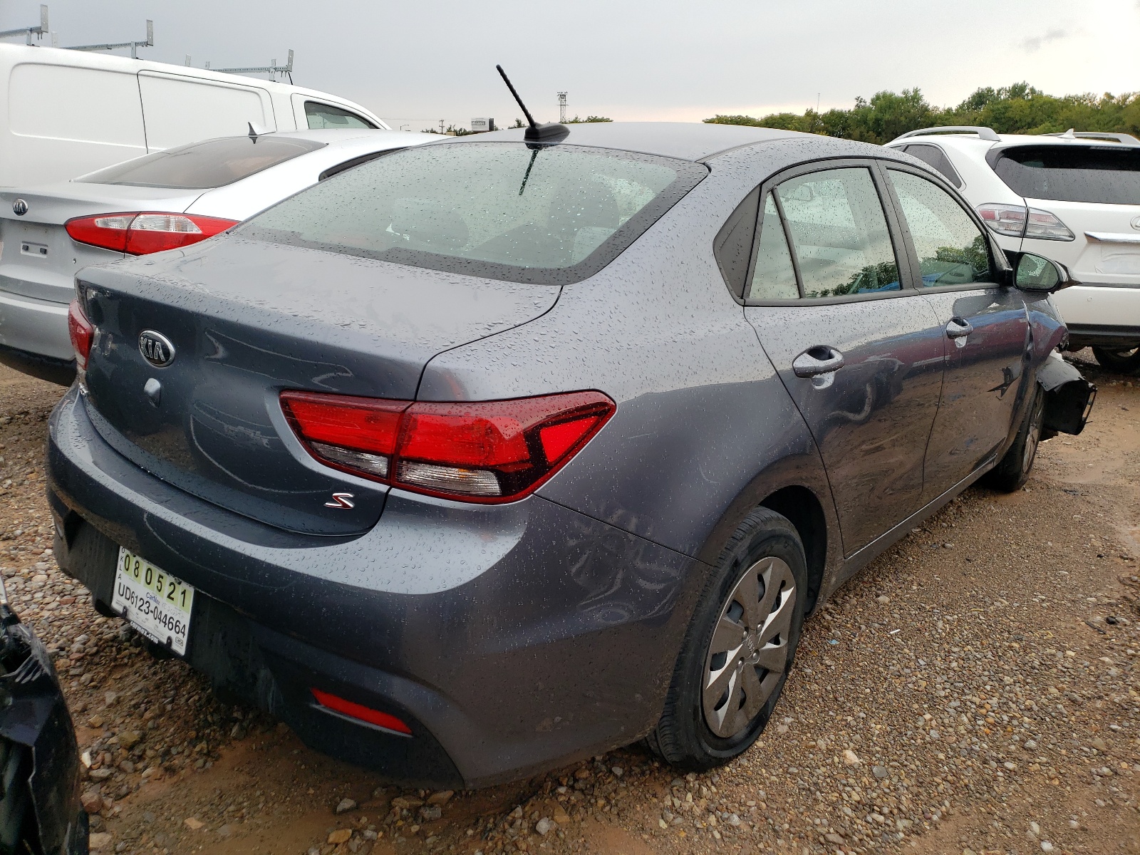 Photo 4 from auction – 2019 KIA RIO S with VIN 3KPA24AB6KE202292