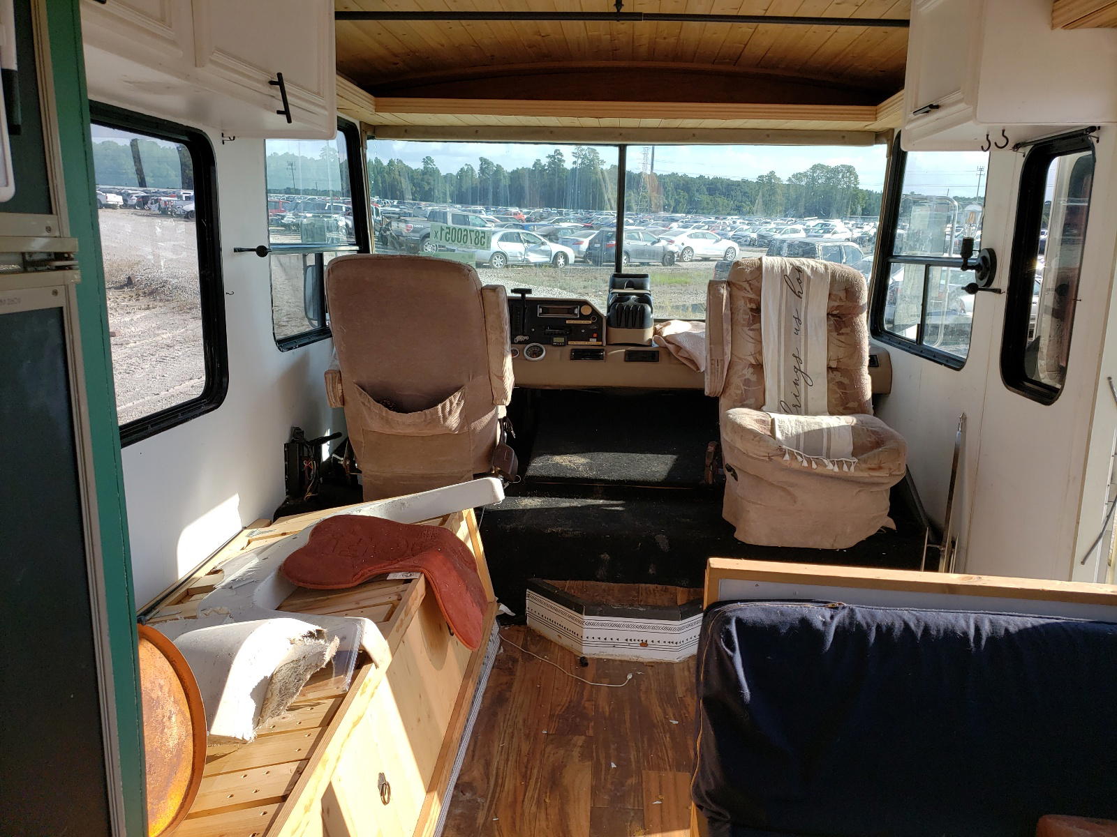 Photo 5 from auction – 1989 FORD ECONOLINE with VIN 1FCKE33G5KHB90158