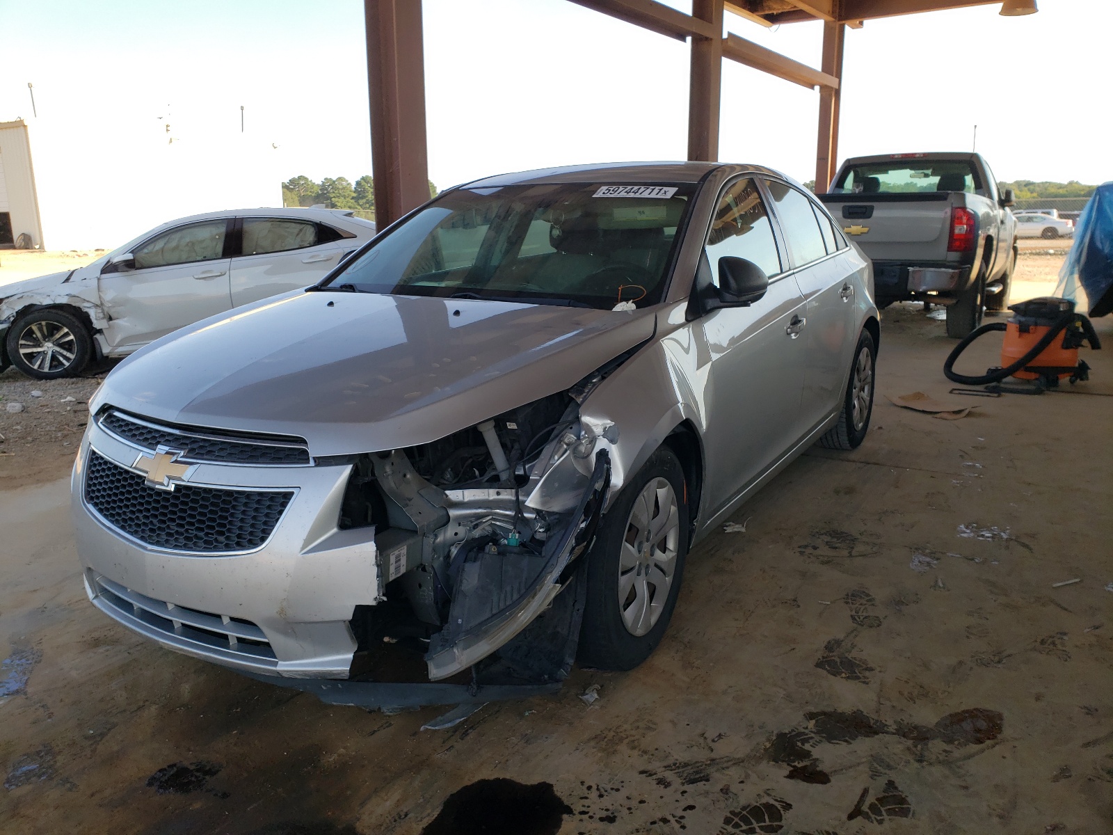 Photo 2 from auction – 2012 CHEVROLET CRUZE with VIN 1G1PC5SH3C7270401