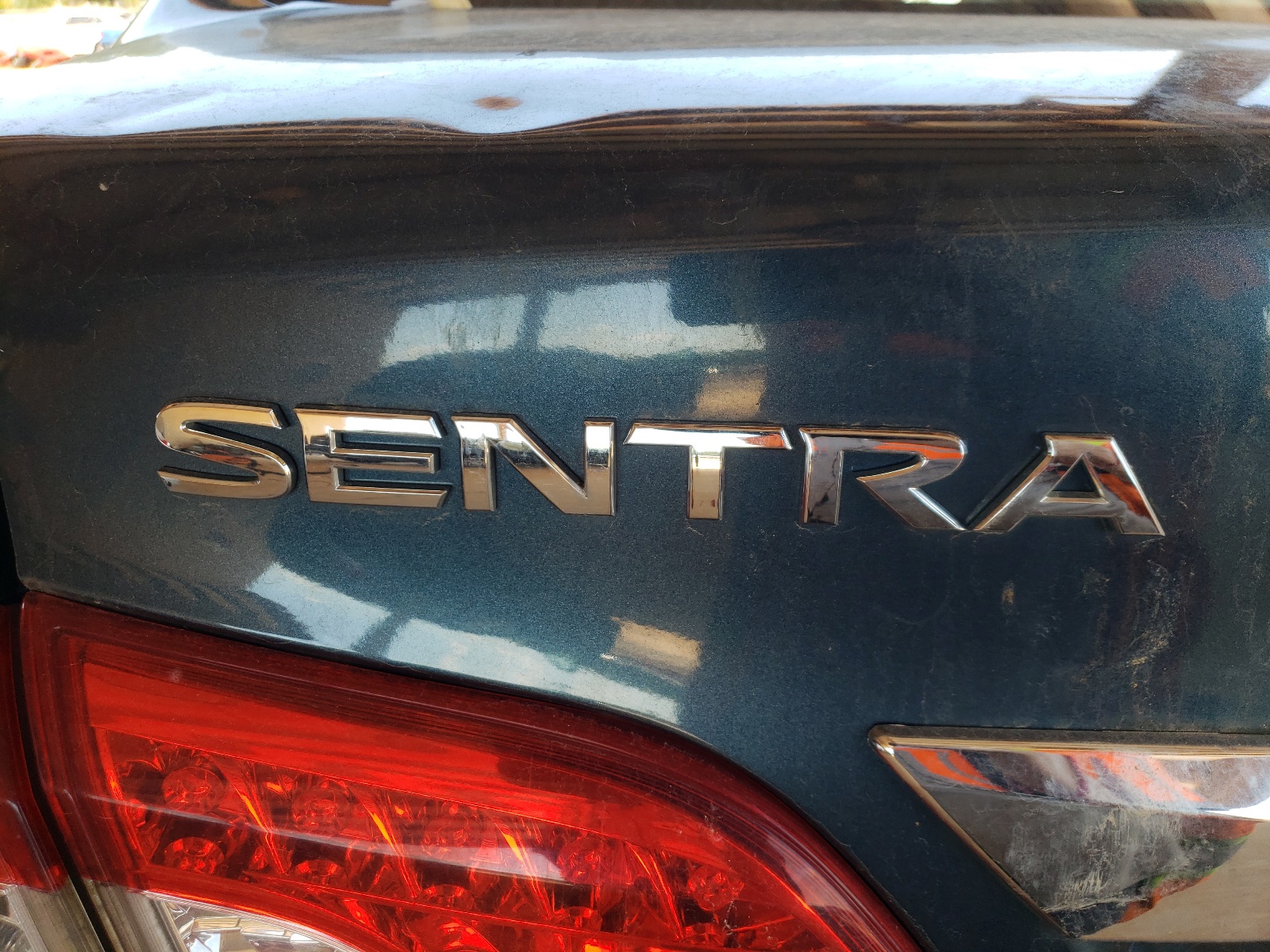 Photo 9 from auction – 2014 NISSAN SENTRA S with VIN 3N1AB7AP7EY262665