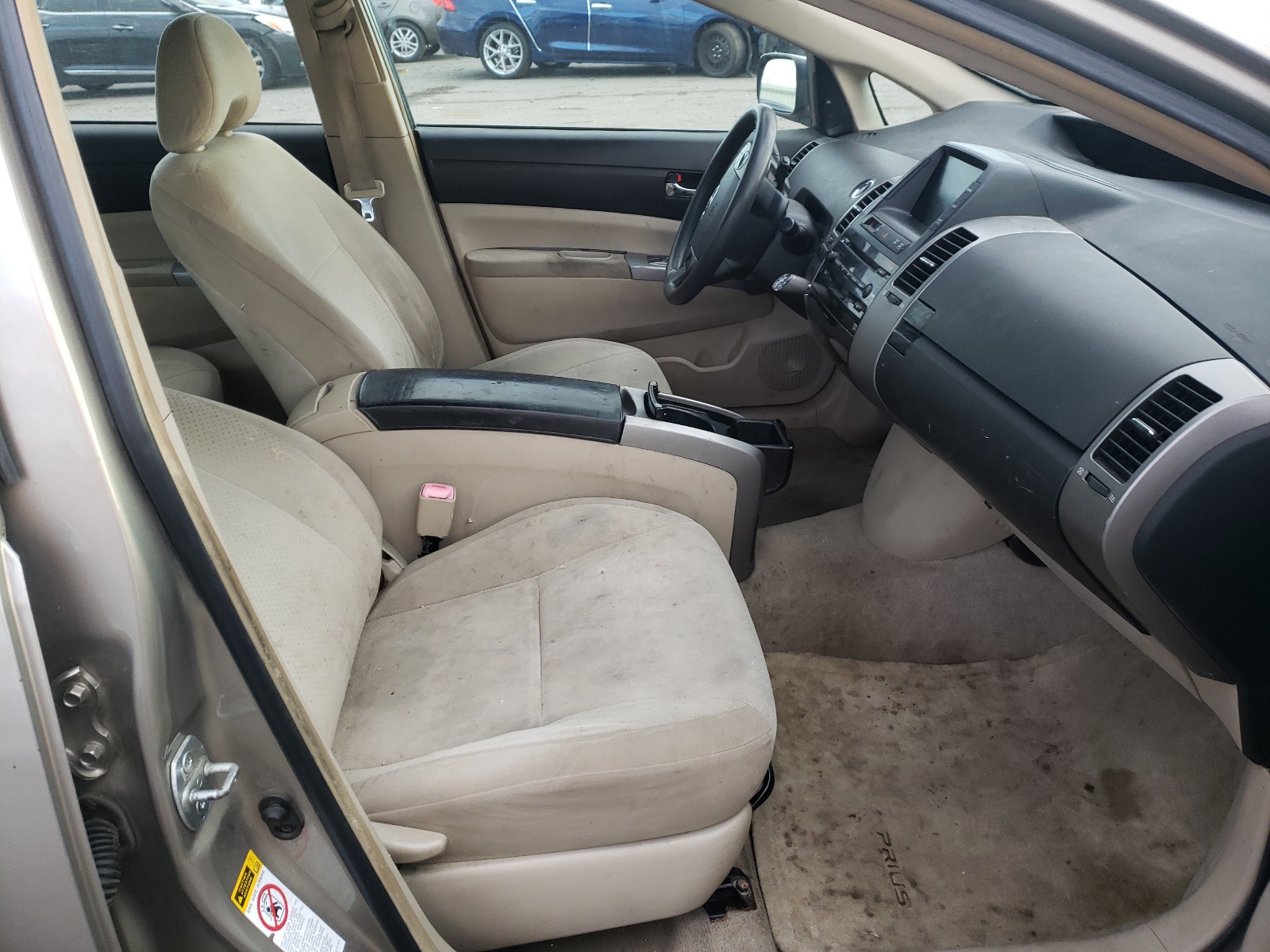Photo 5 from auction – 2005 TOYOTA PRIUS with VIN JTDKB20U253073149