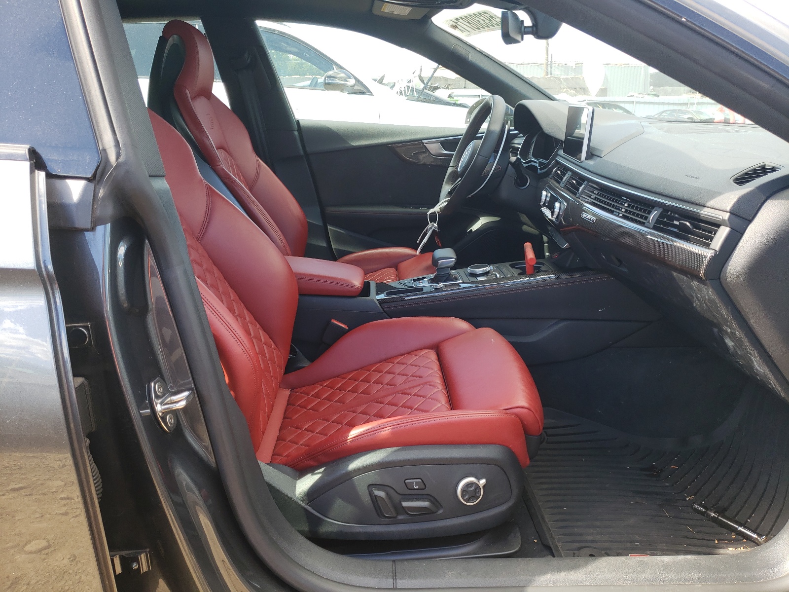 Photo 5 from auction – 2019 AUDI S5 PREMIUM with VIN WAUB4CF5XKA064896