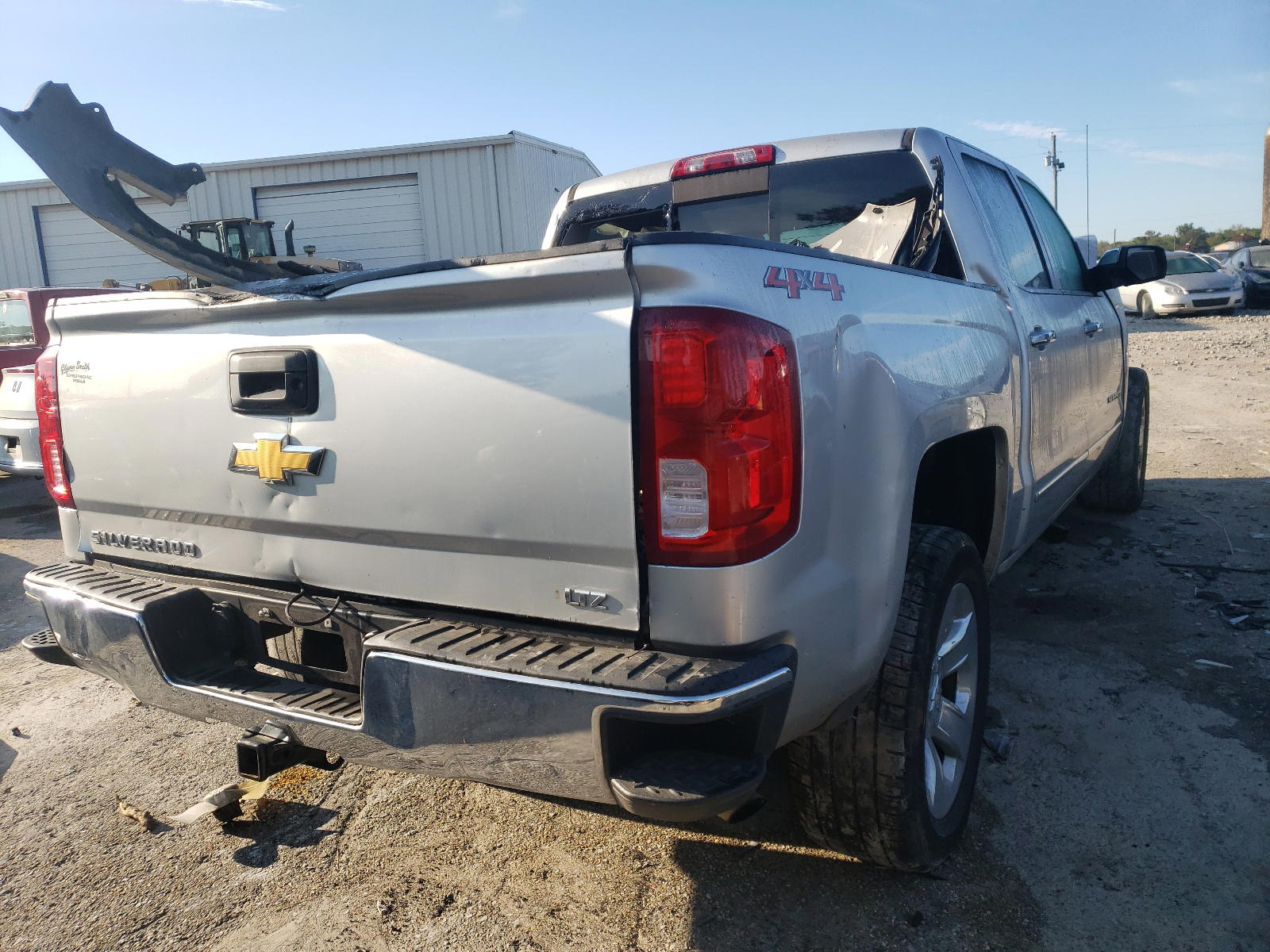 Photo 4 from auction – 2018 CHEVROLET SILVERADO with VIN 3GCUKSECXJG621544