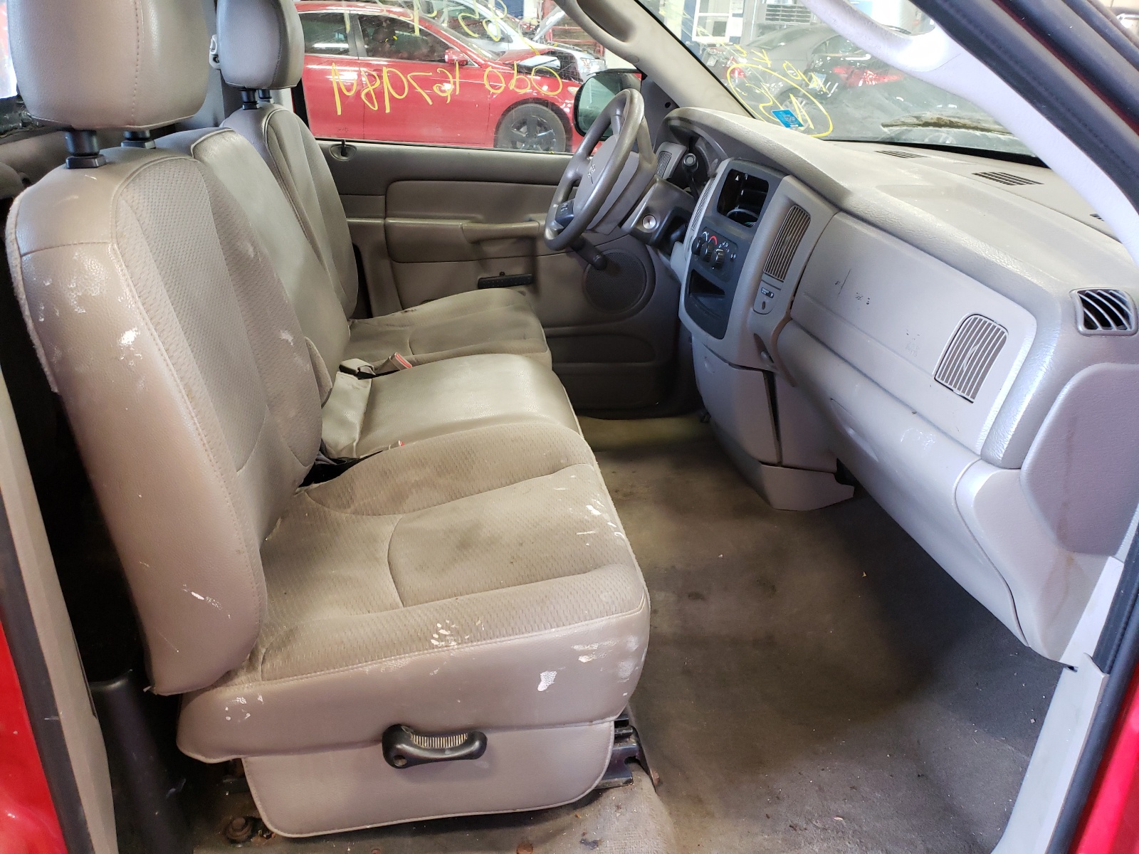Photo 5 from auction – 2004 DODGE RAM 1500 S with VIN 1D7HA16K54J202403