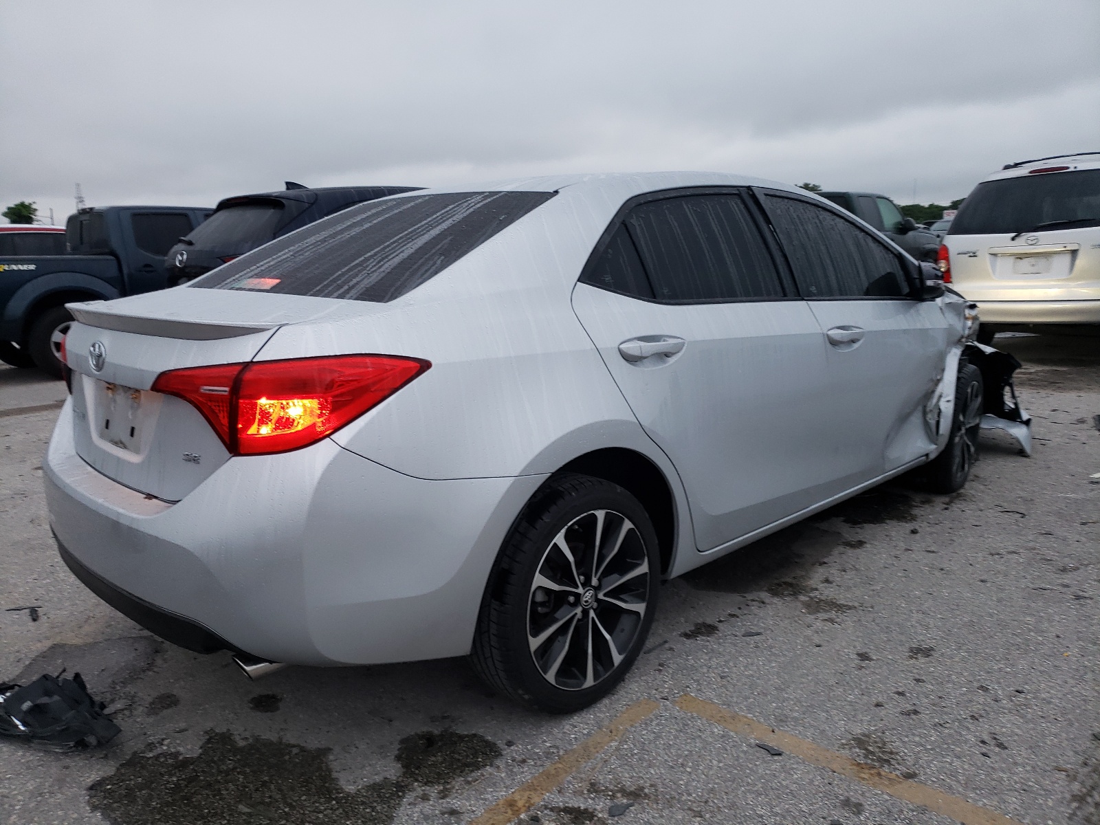 Photo 4 from auction – 2018 TOYOTA COROLLA L with VIN 5YFBURHE6JP757560