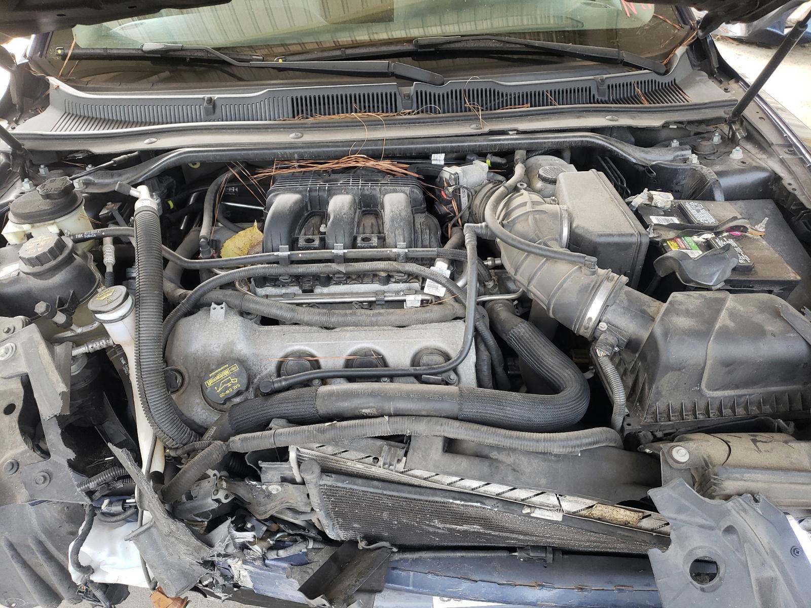Photo 7 from auction – 2011 FORD TAURUS SEL with VIN 1FAHP2EW4BG185676