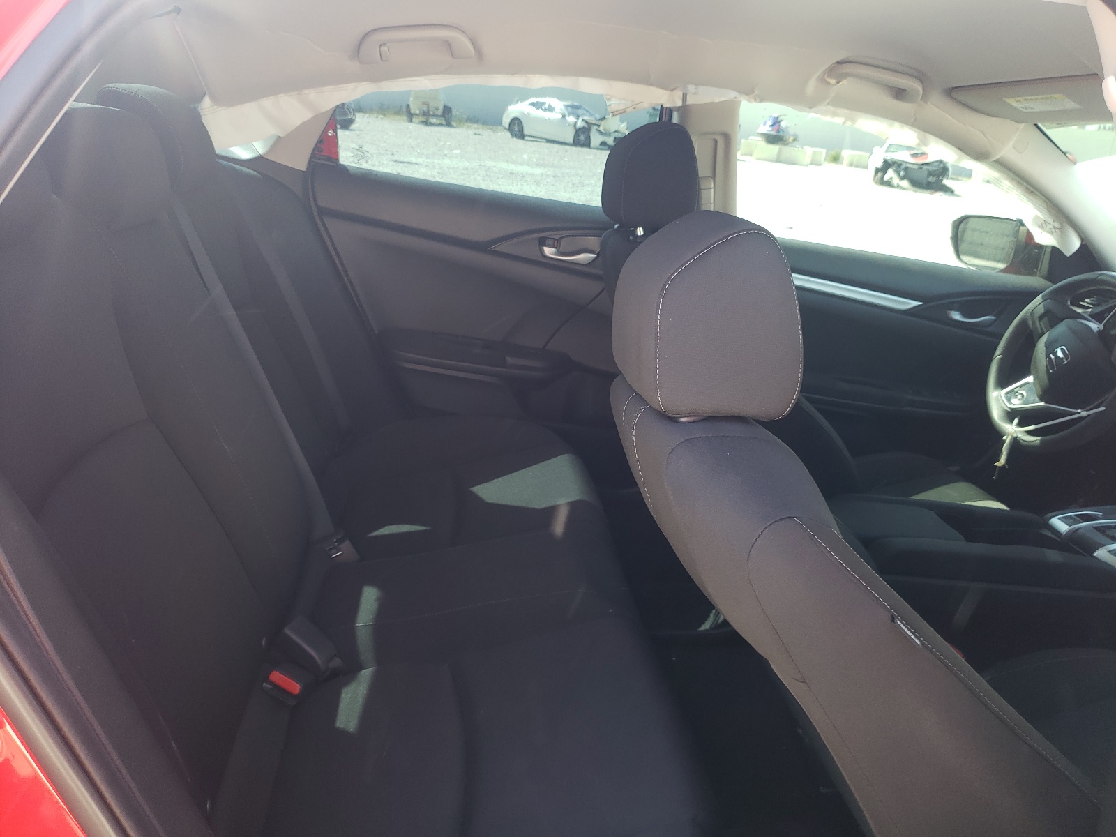 Photo 6 from auction – 2017 HONDA CIVIC LX with VIN 2HGFC2F50HH546483