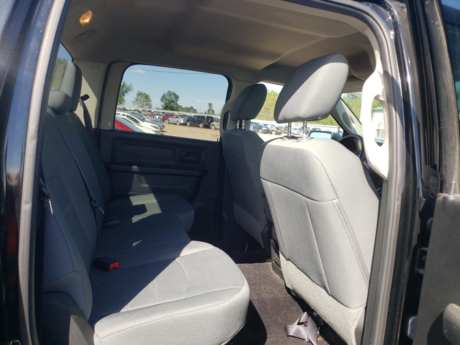Photo 6 from auction – 2014 RAM 1500 ST with VIN 1C6RR7KT8ES432187