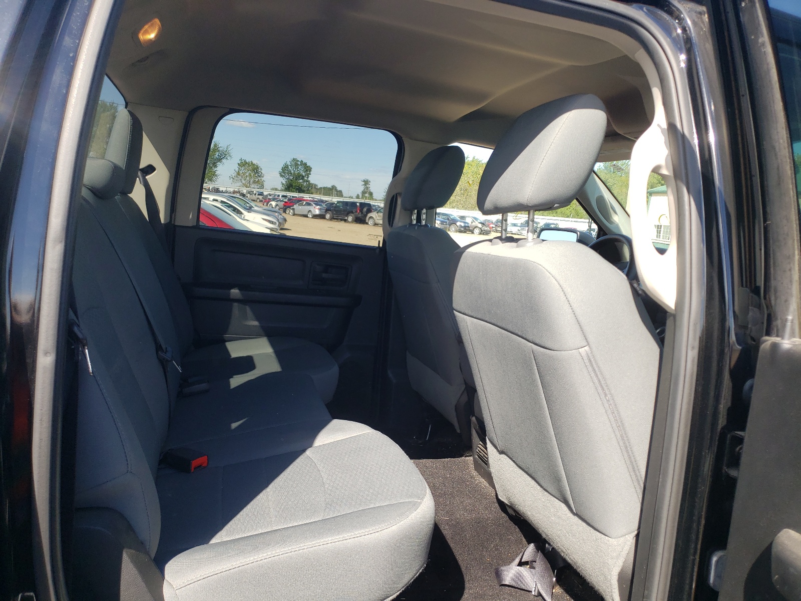 Zdjęcie 6 z aukcji – 2014 RAM 1500 ST z VIN 1C6RR7KT8ES432187