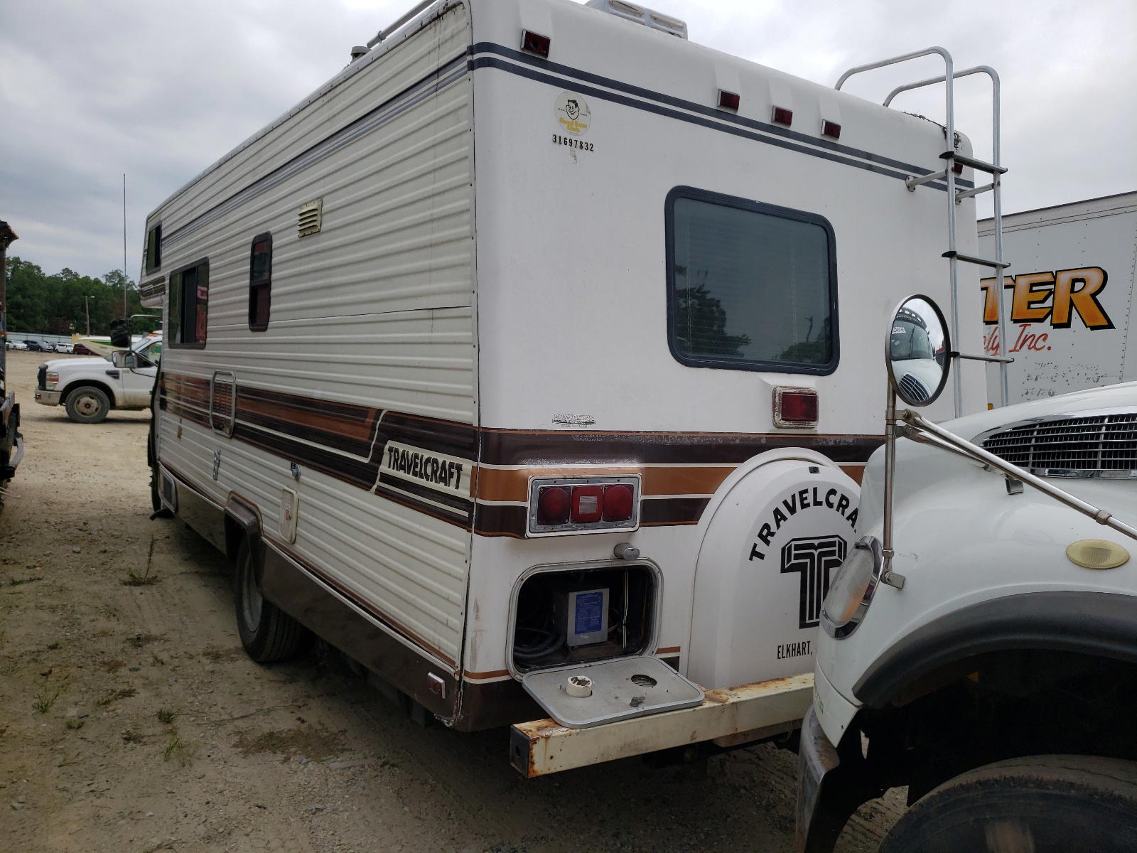 Photo 3 from auction – 1987 FORD ECONO with VIN 1FDKE30L7HHA79522