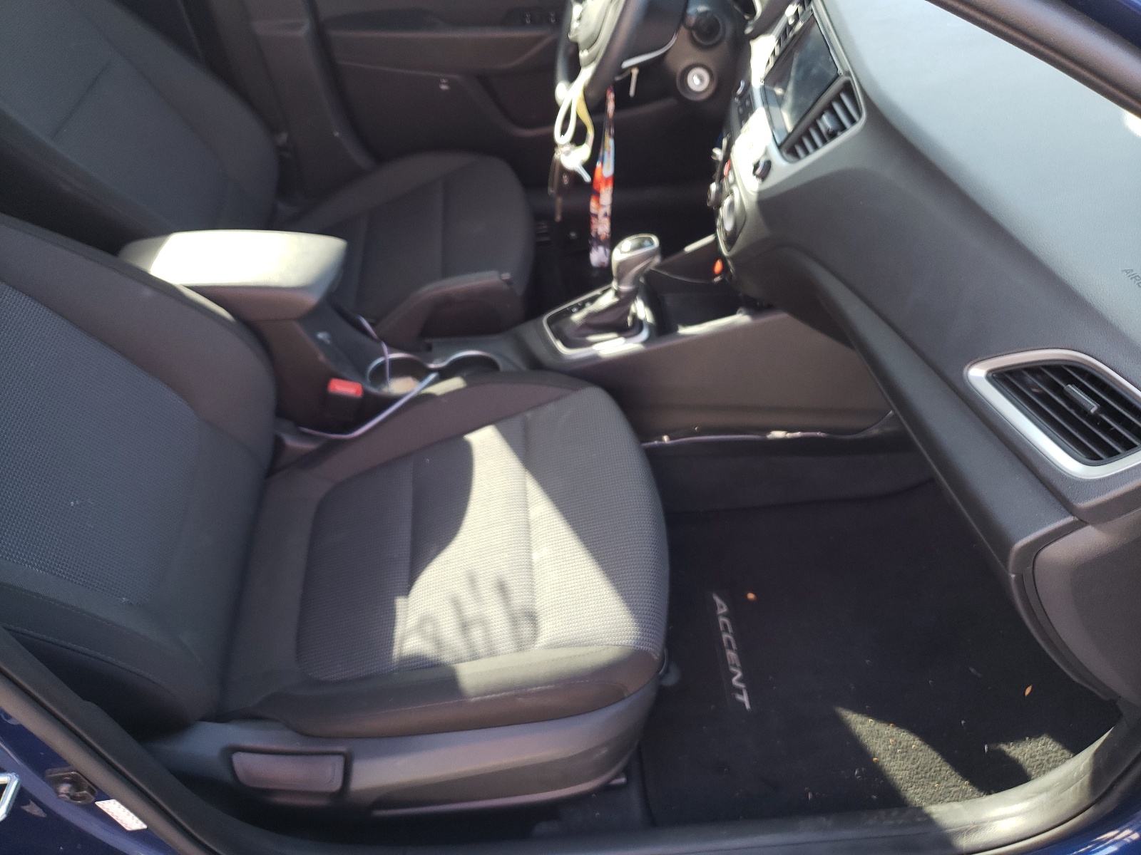 Photo 5 from auction – 2021 HYUNDAI ACCENT SE with VIN 3KPC24A61ME133753