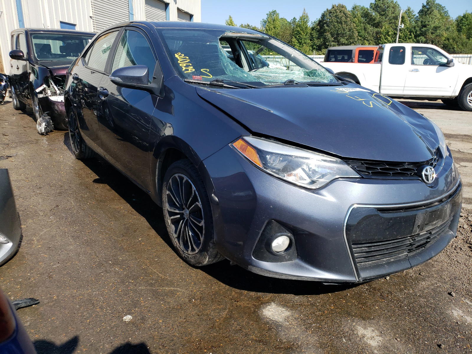 TOYOTA COROLLA L 2016 with VIN 5YFBURHE0GP405650 - Photo from auction