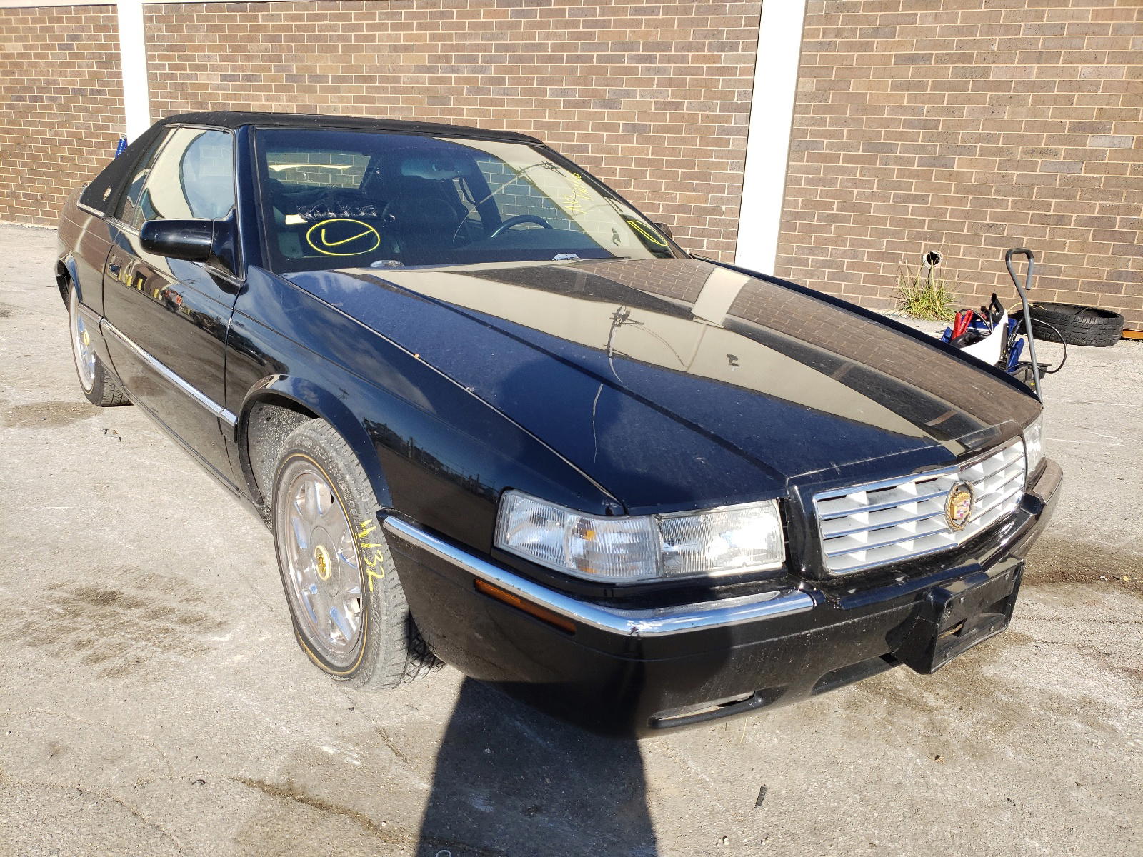 CADILLAC ELDORADO E 2000 with VIN 1G6EL12YXYB700505 - Photo from auction