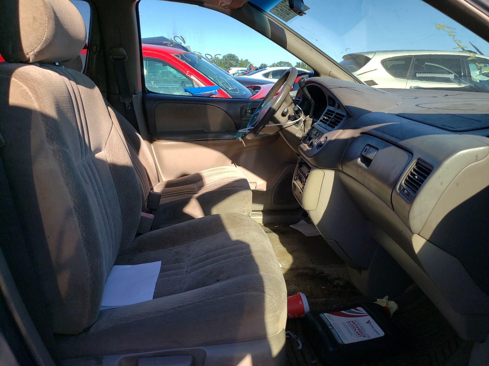 Photo 5 from auction – 2001 TOYOTA SIENNA CE with VIN 4T3ZF19C41U383639