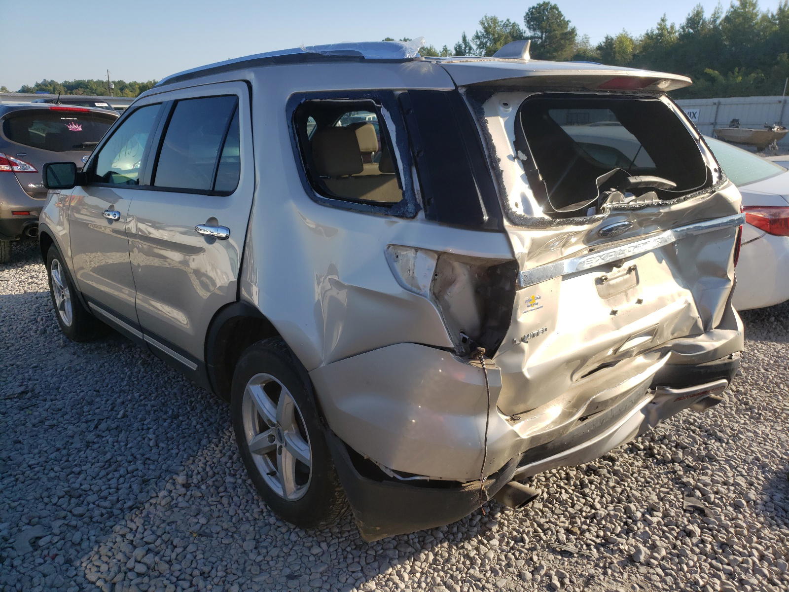 Photo 3 from auction – 2017 FORD EXPLORER L with VIN 1FM5K7F87HGD35552