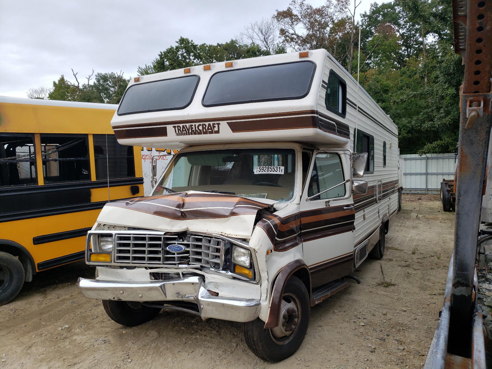Photo 2 from auction – 1987 FORD ECONO with VIN 1FDKE30L7HHA79522