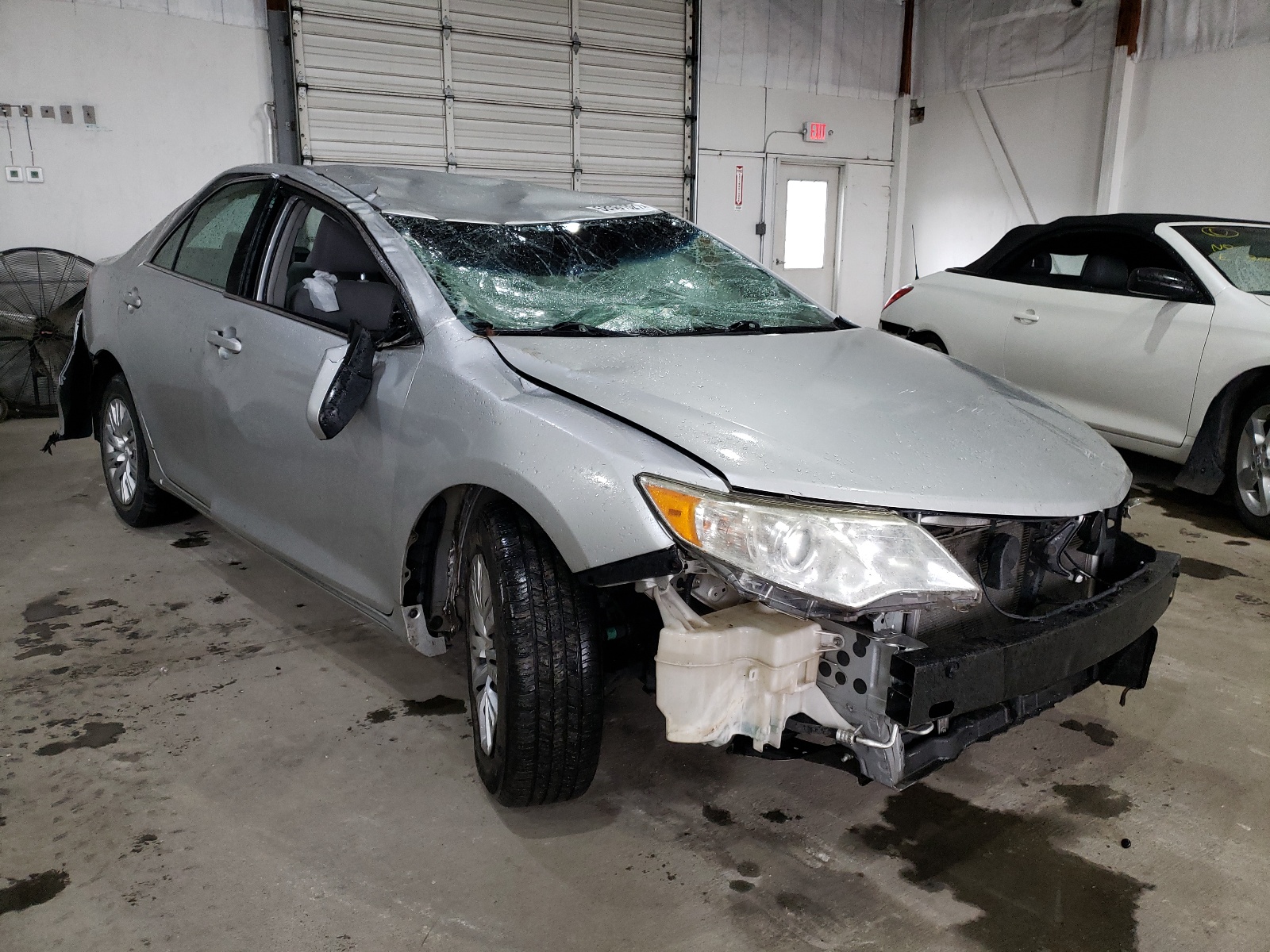 TOYOTA CAMRY BASE 2012 z numerem VIN 4T4BF1FK5CR210548 - Zdjęcie z aukcji