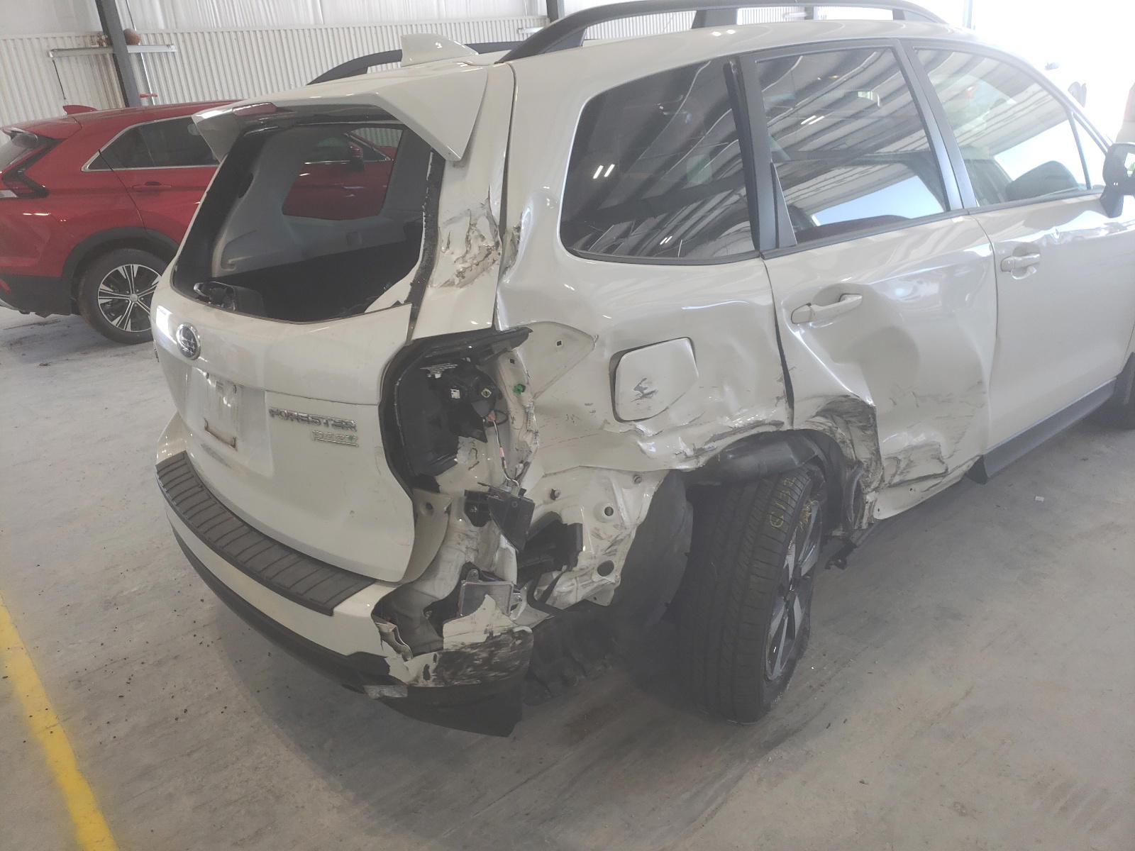 Photo 9 from auction – 2017 SUBARU FORESTER 2 with VIN JF2SJAGC0HH536411
