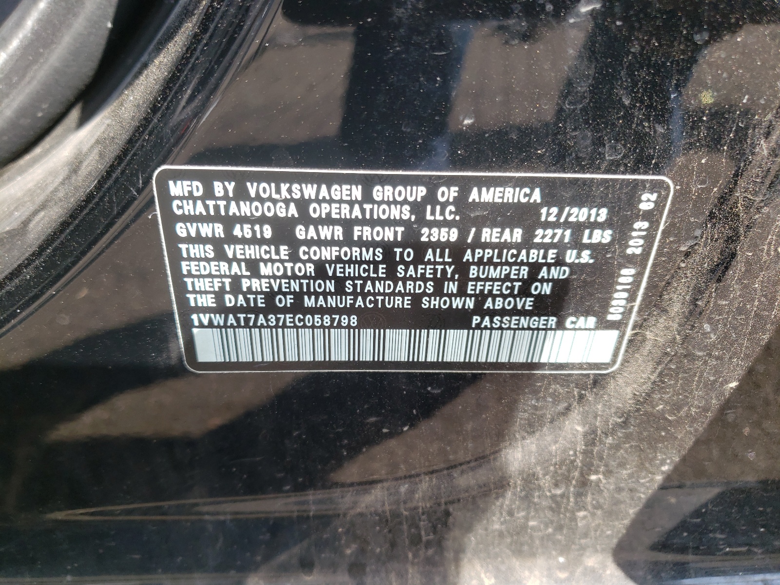 Photo 10 from auction – 2014 VOLKSWAGEN PASSAT S with VIN 1VWAT7A37EC058798