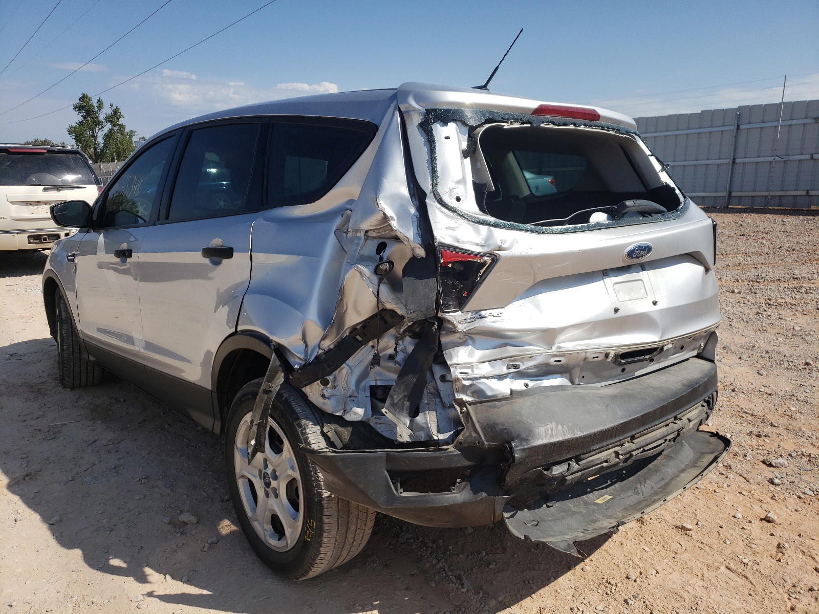 Photo 3 from auction – 2018 FORD ESCAPE S with VIN 1FMCU0F79JUA30593
