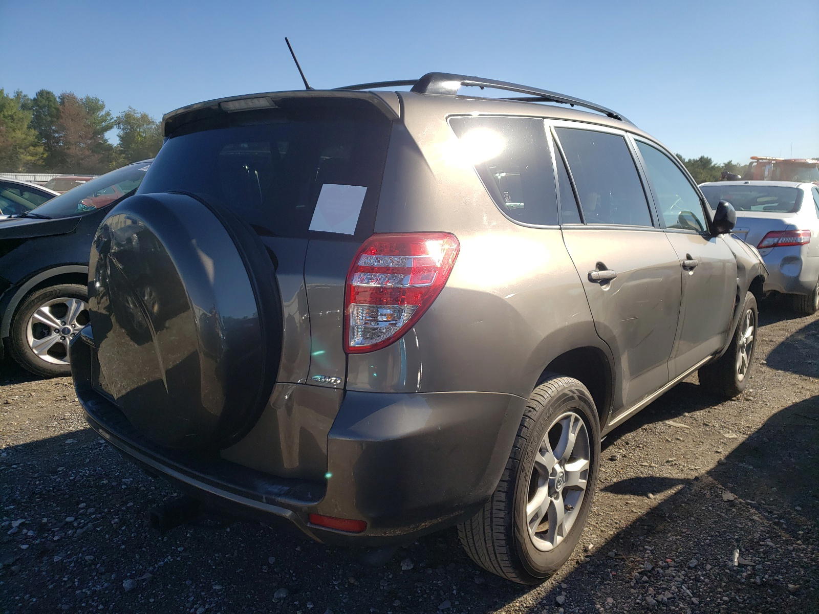 Photo 4 from auction – 2011 TOYOTA RAV4 with VIN JTMBF4DV4B5049695
