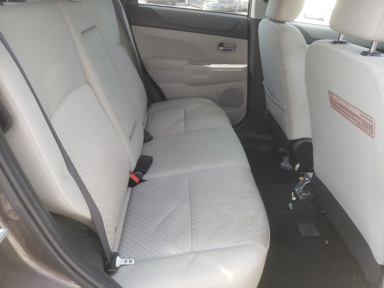 صورة رقم 6 من المزاد - 2017 MITSUBISHI OUTLANDER مع VIN JA4AP3AU4HZ016366