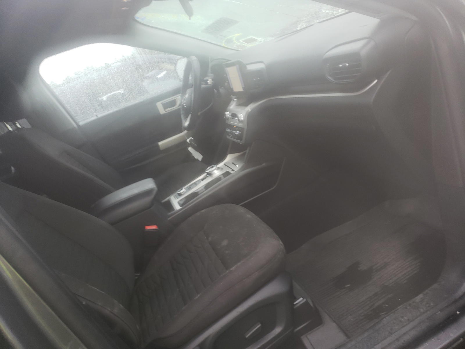 Photo 5 from auction – 2021 FORD EXPLORER X with VIN 1FMSK8DH0MGB38311