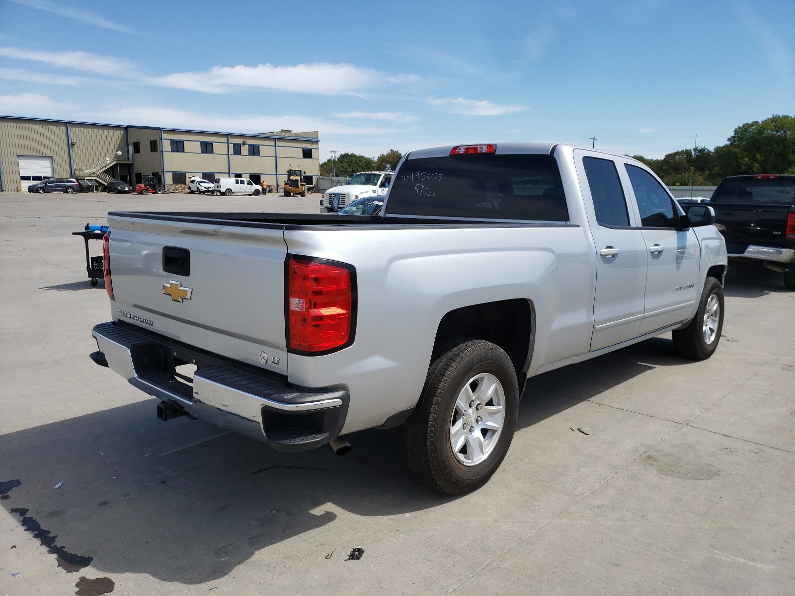 Photo 4 from auction – 2015 CHEVROLET SILVERADO with VIN 1GCRCREH5FZ387392