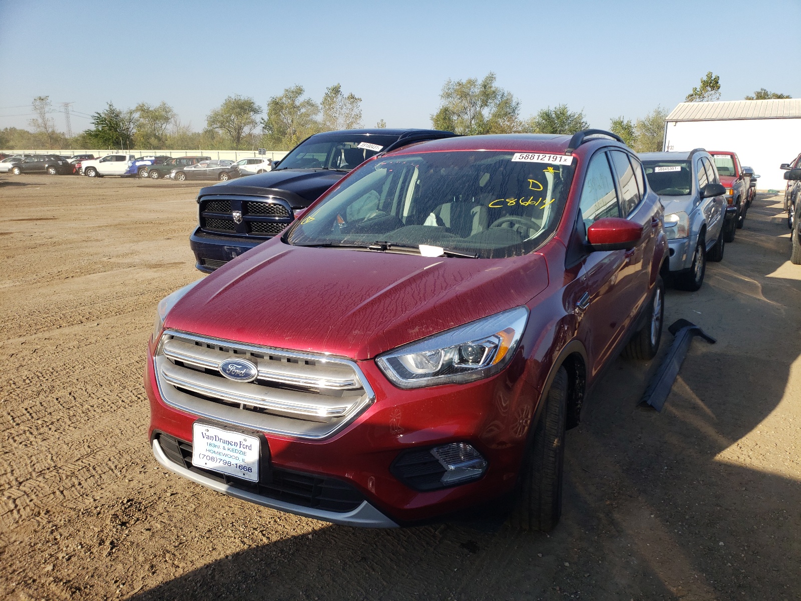 Photo 2 from auction – 2017 FORD ESCAPE SE with VIN 1FMCU0GD1HUC86614