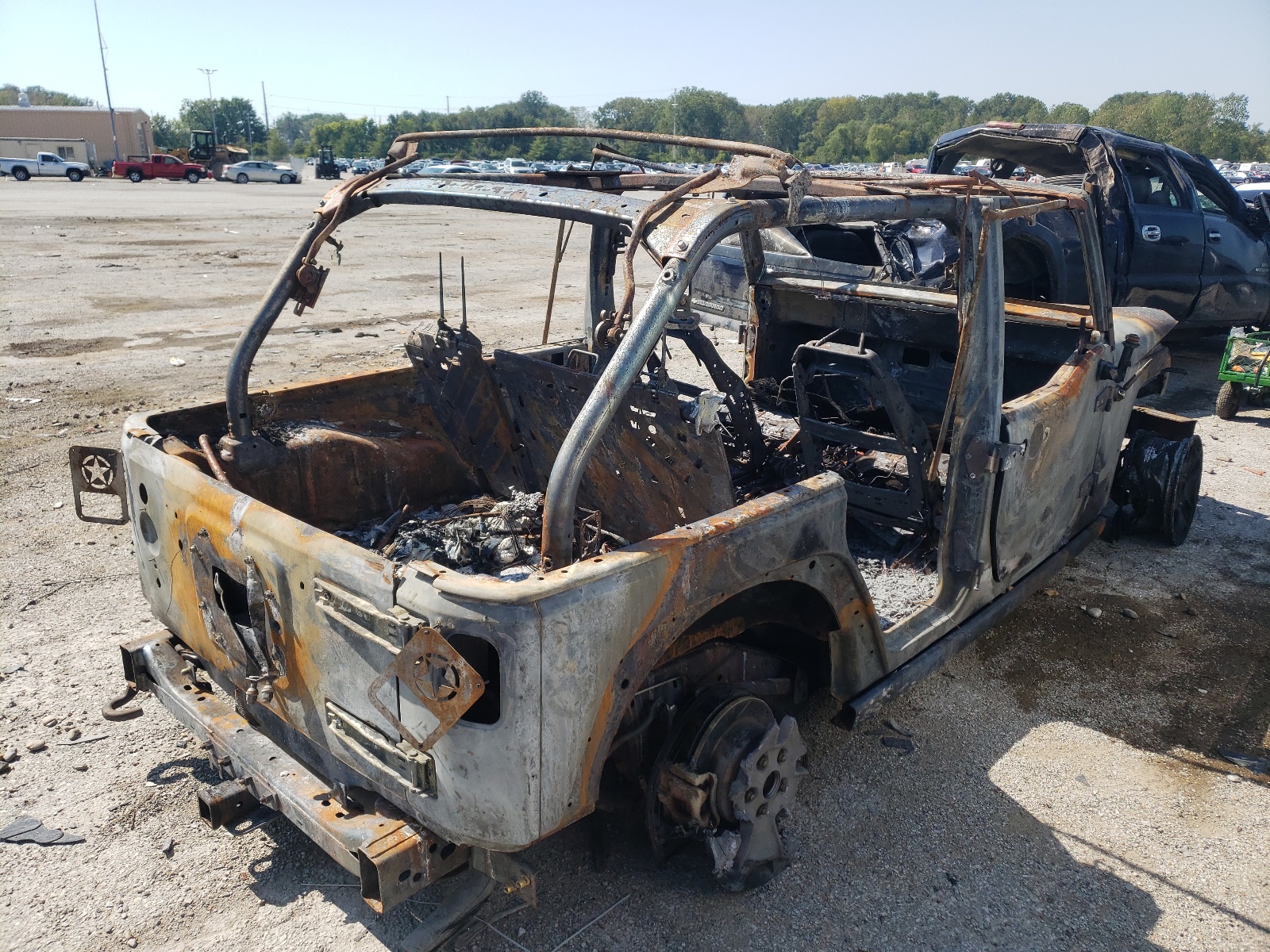 Photo 4 from auction – 2015 JEEP WRANGLER U with VIN 1C4BJWDGXFL640370