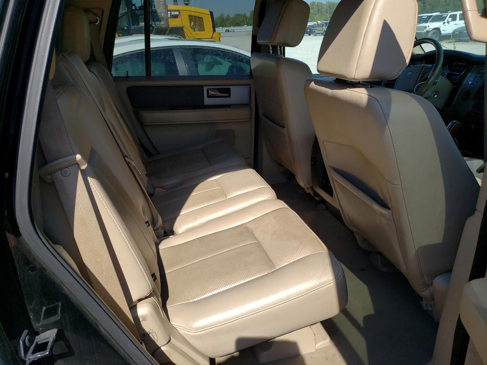 Photo 6 from auction – 2007 FORD EXPEDITION with VIN 1FMFU18507LA85611