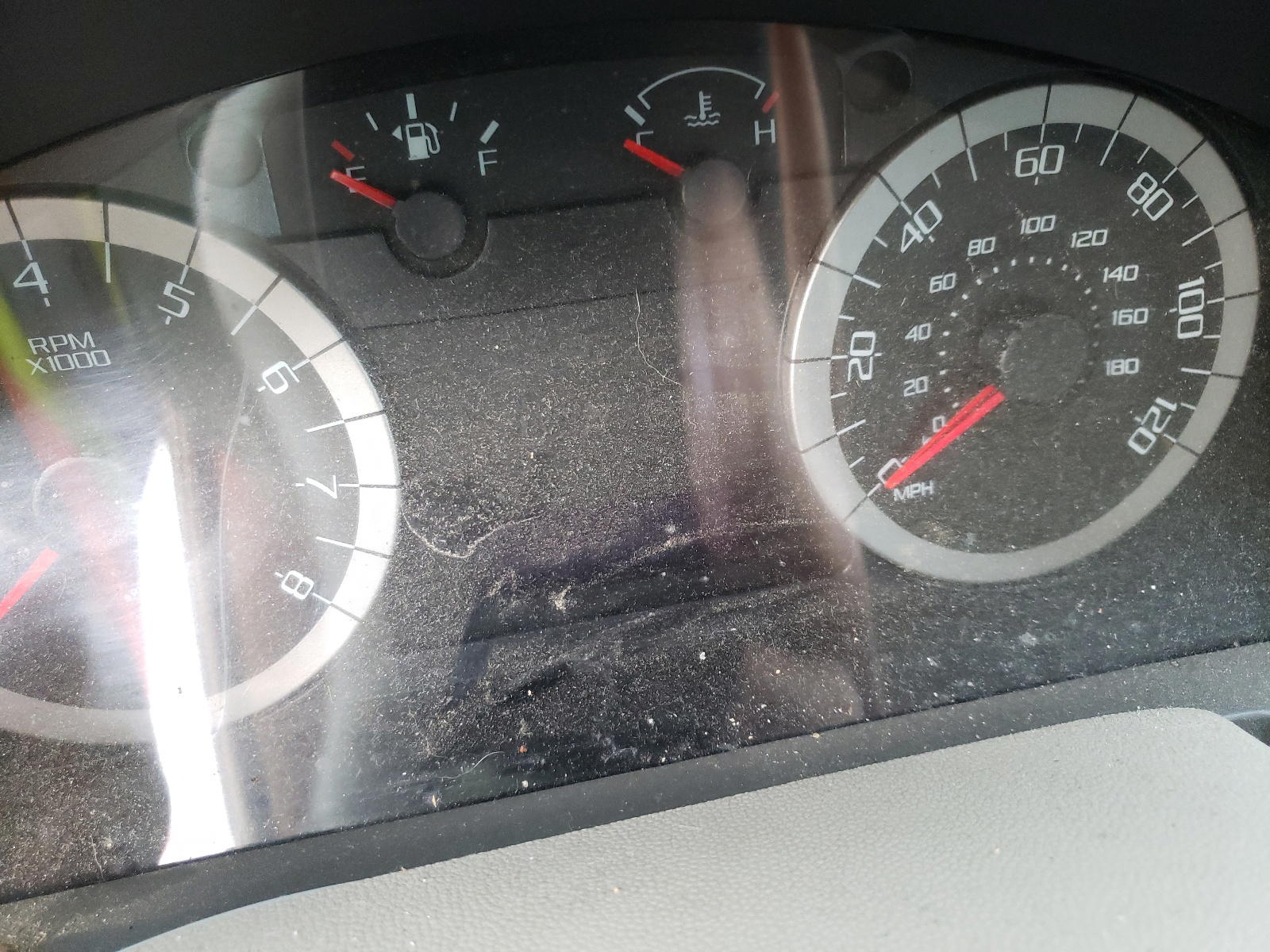 Photo 8 from auction – 2011 FORD ESCAPE XLS with VIN 1FMCU0C71BKC06084