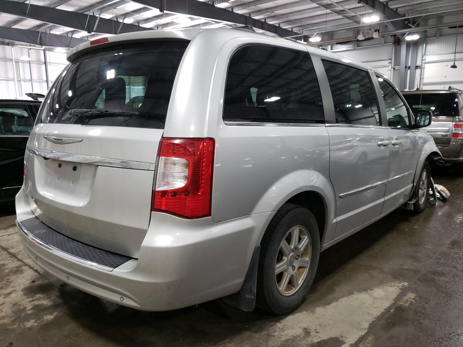Photo 4 from auction – 2012 CHRYSLER TOWN & COU with VIN 2C4RC1CG8CR124475