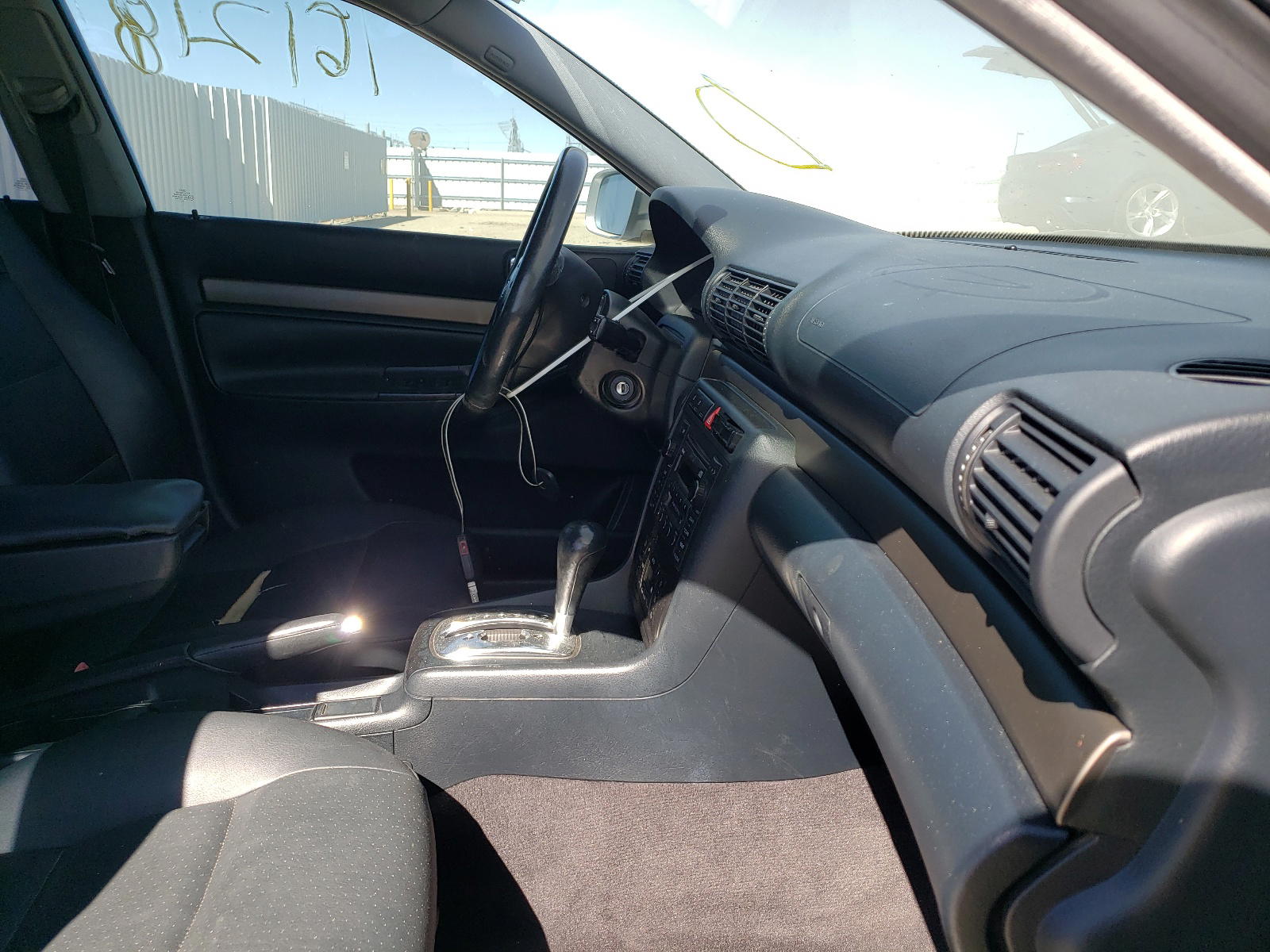 Photo 5 from auction – 2001 AUDI A4 1.8T with VIN WAUAC68D51A076361