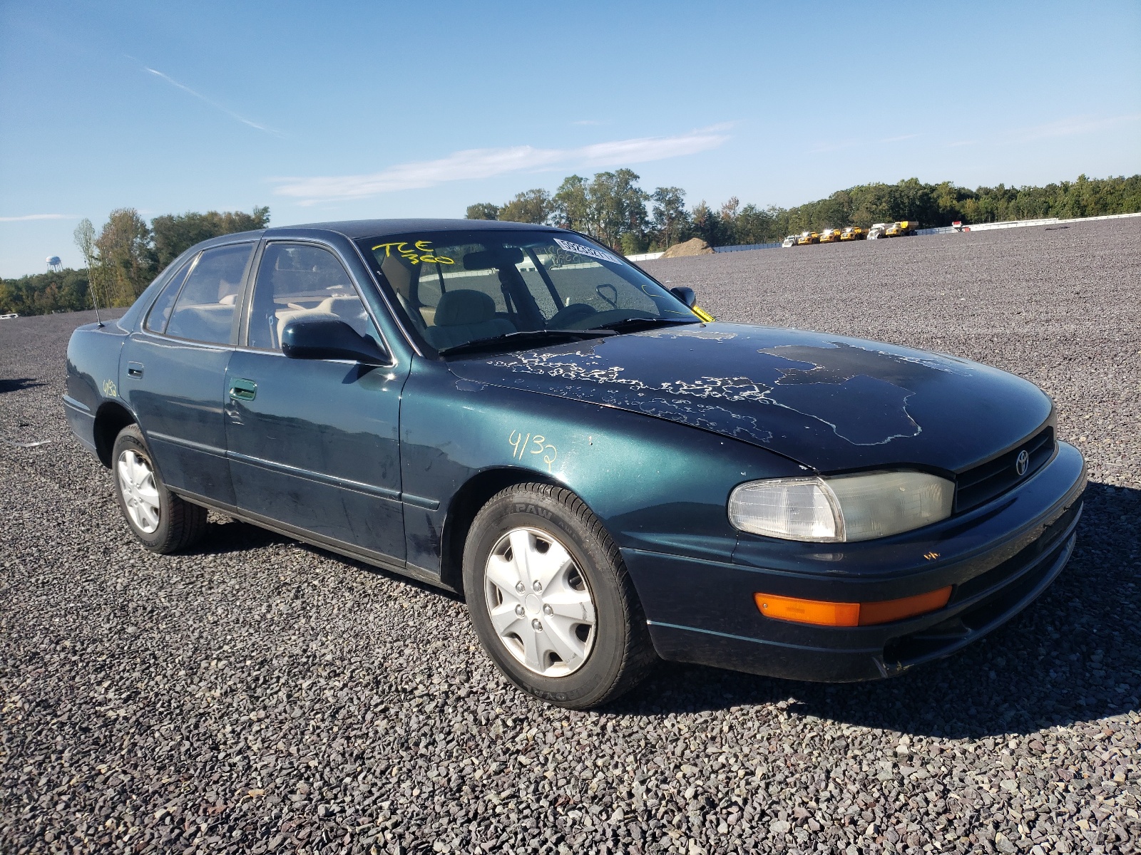 TOYOTA CAMRY 1994 with VIN 4T1SK12EXRU463573 - Photo from auction