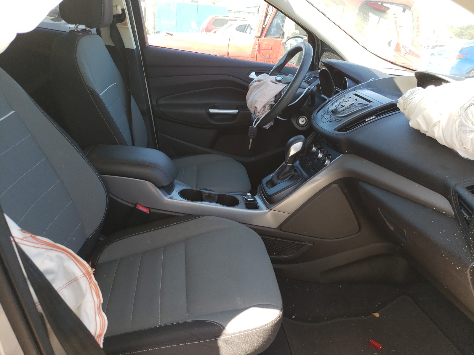 Photo 5 from auction – 2015 FORD ESCAPE SE with VIN 1FMCU0G95FUA73772