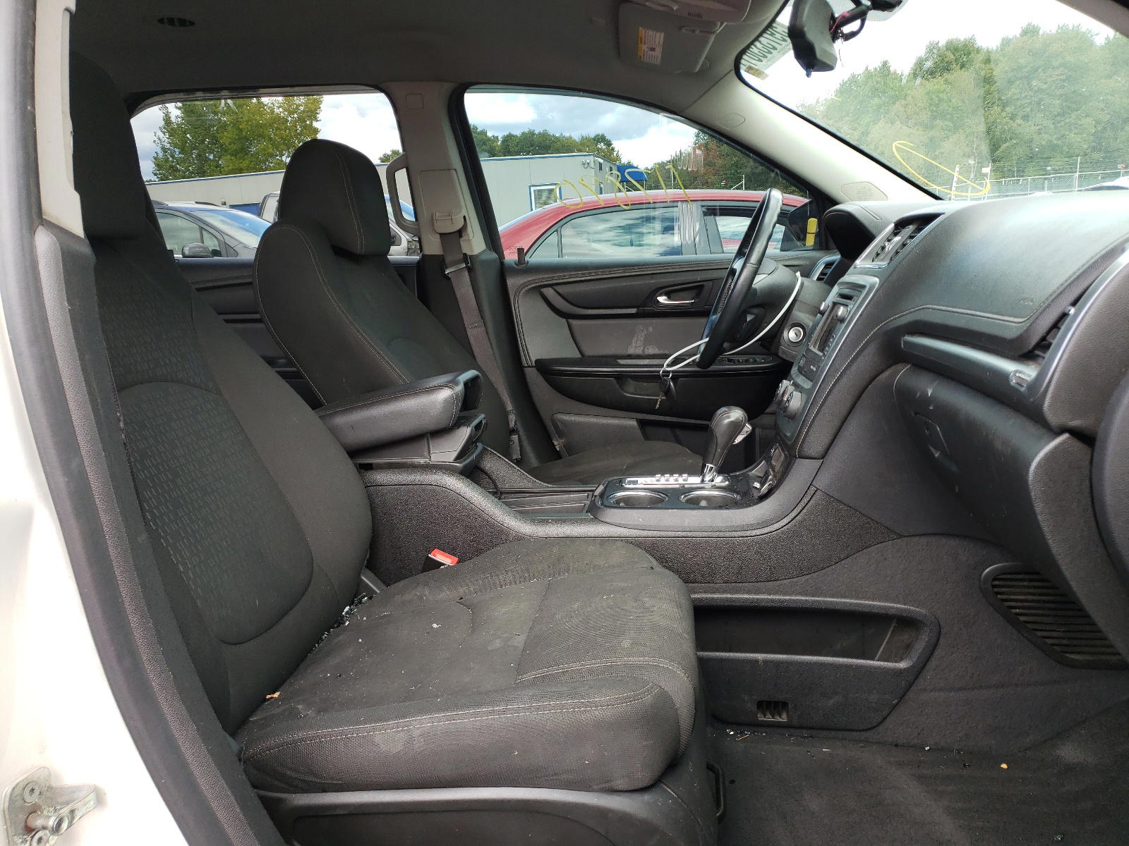 Photo 5 from auction – 2015 GMC ACADIA SLE with VIN 1GKKVNED0FJ319702