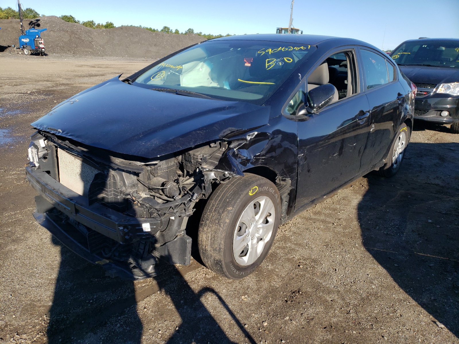 Photo 2 from auction – 2018 KIA FORTE LX with VIN 3KPFK4A73JE247433