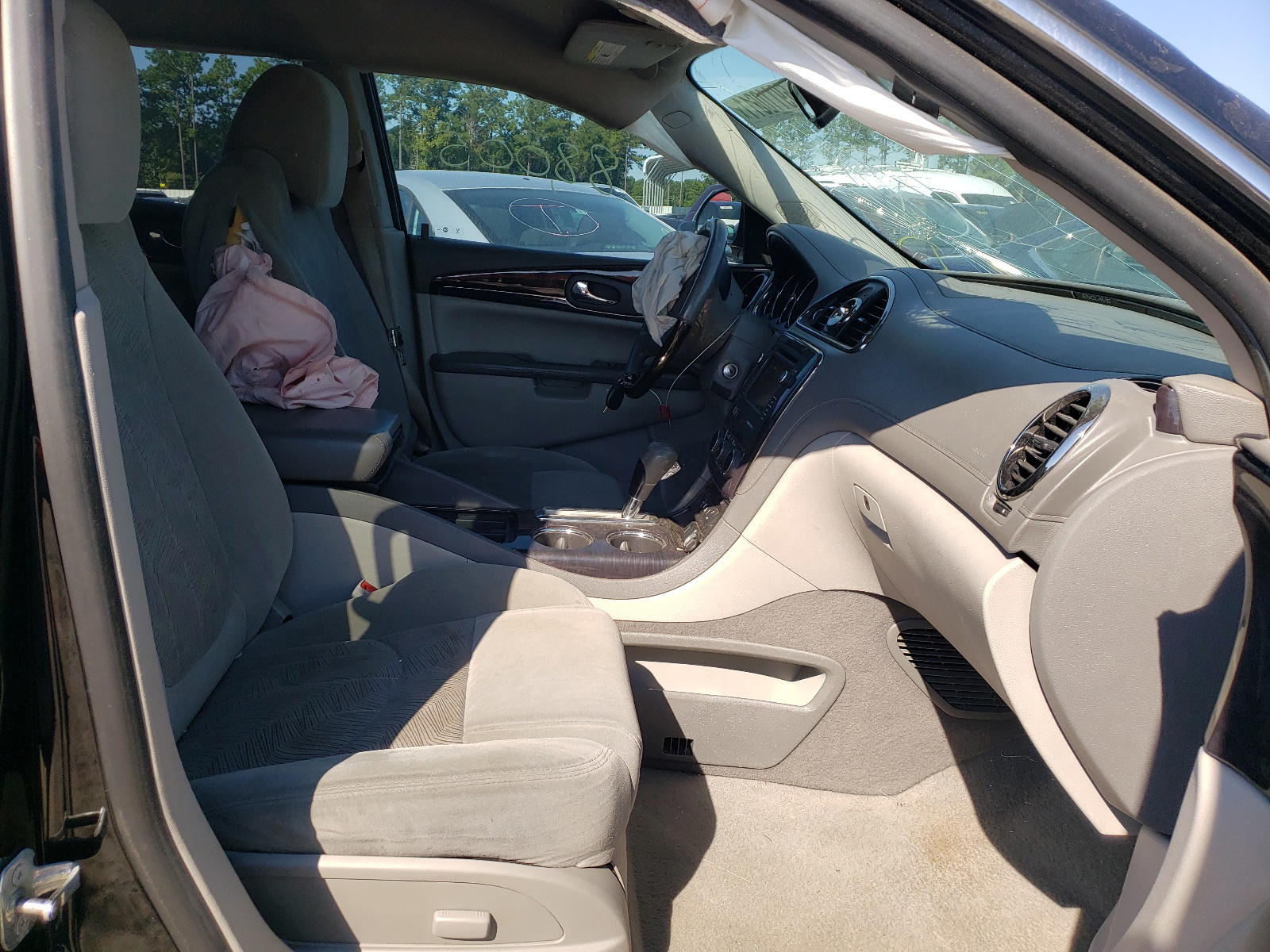 Photo 5 from auction – 2016 BUICK ENCLAVE with VIN 5GAKRAKD3GJ317507