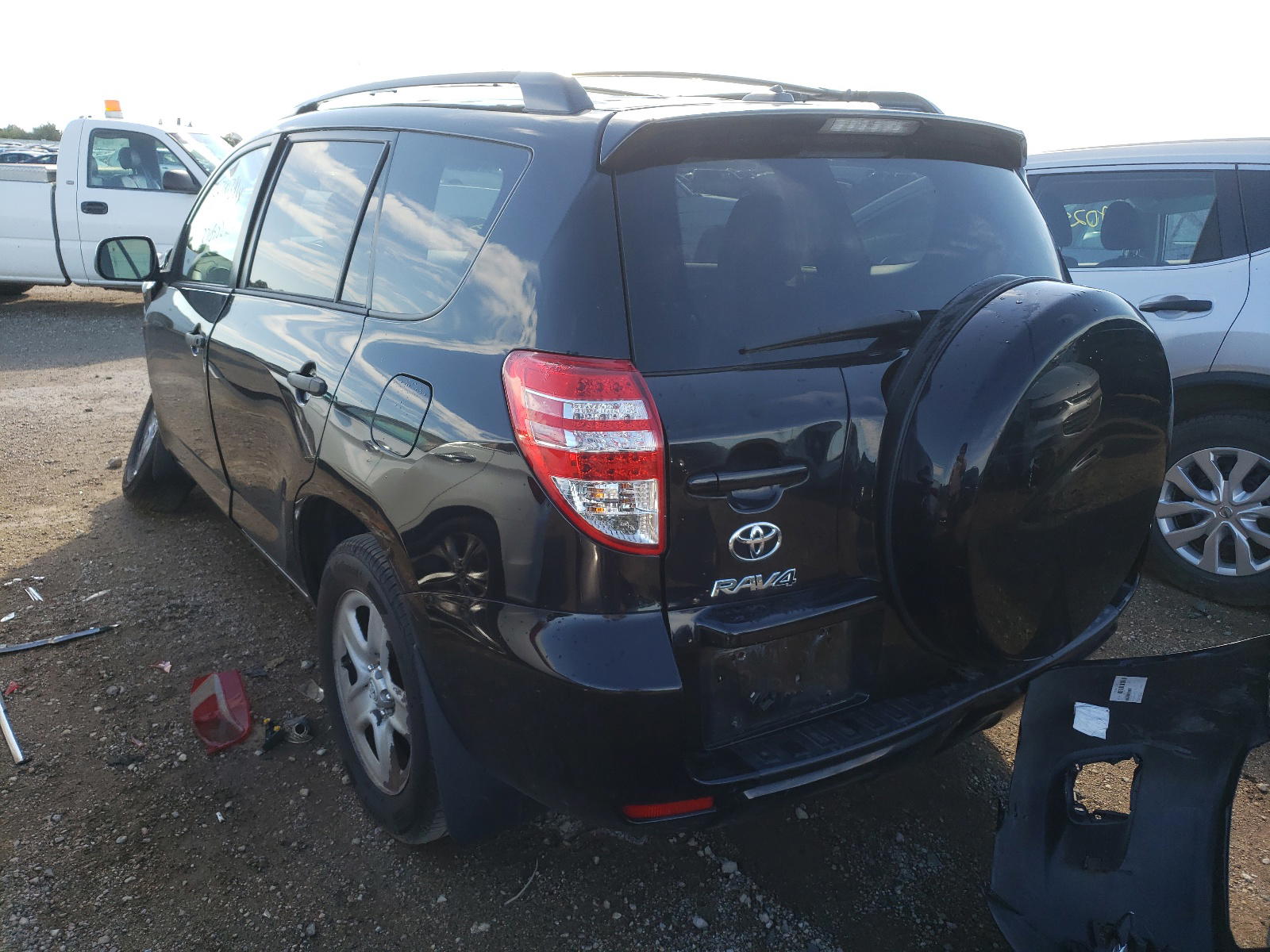 Photo 3 from auction – 2012 TOYOTA RAV4 with VIN 2T3ZF4DV2CW143776