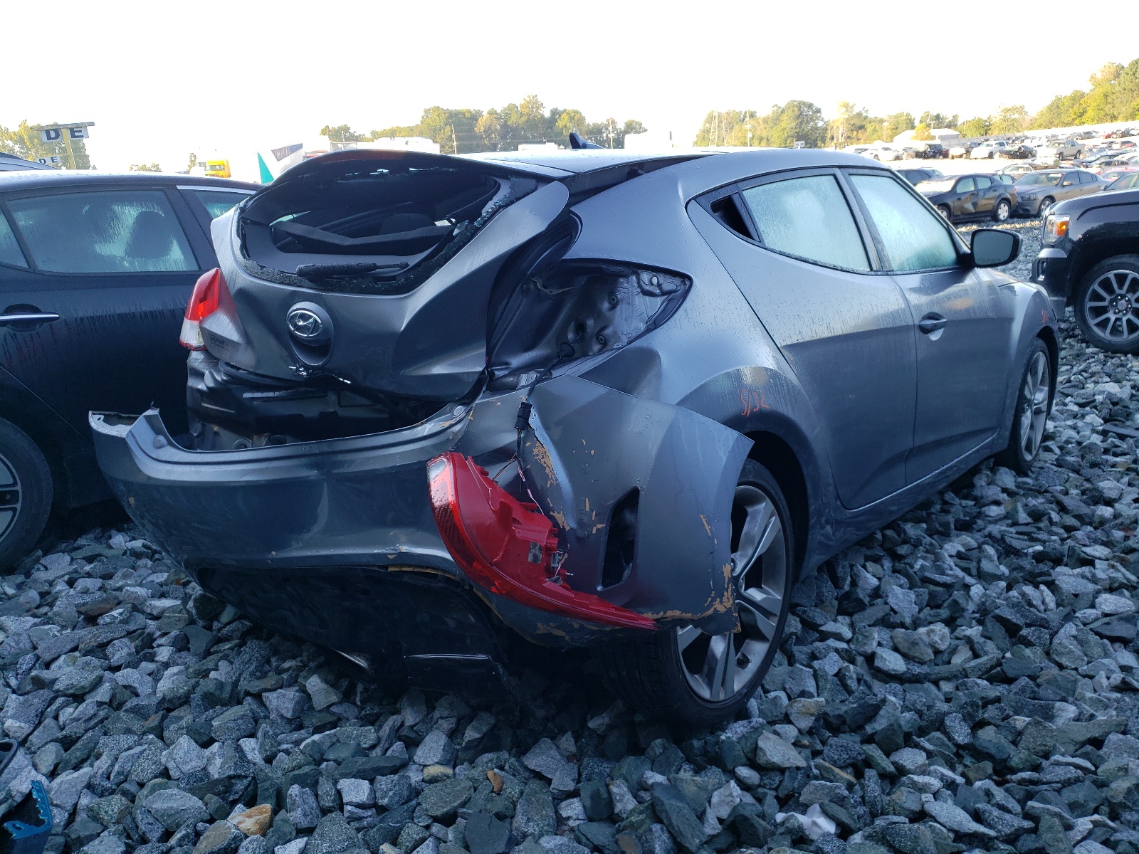 Photo 4 from auction – 2017 HYUNDAI VELOSTER with VIN KMHTC6AD1HU321022