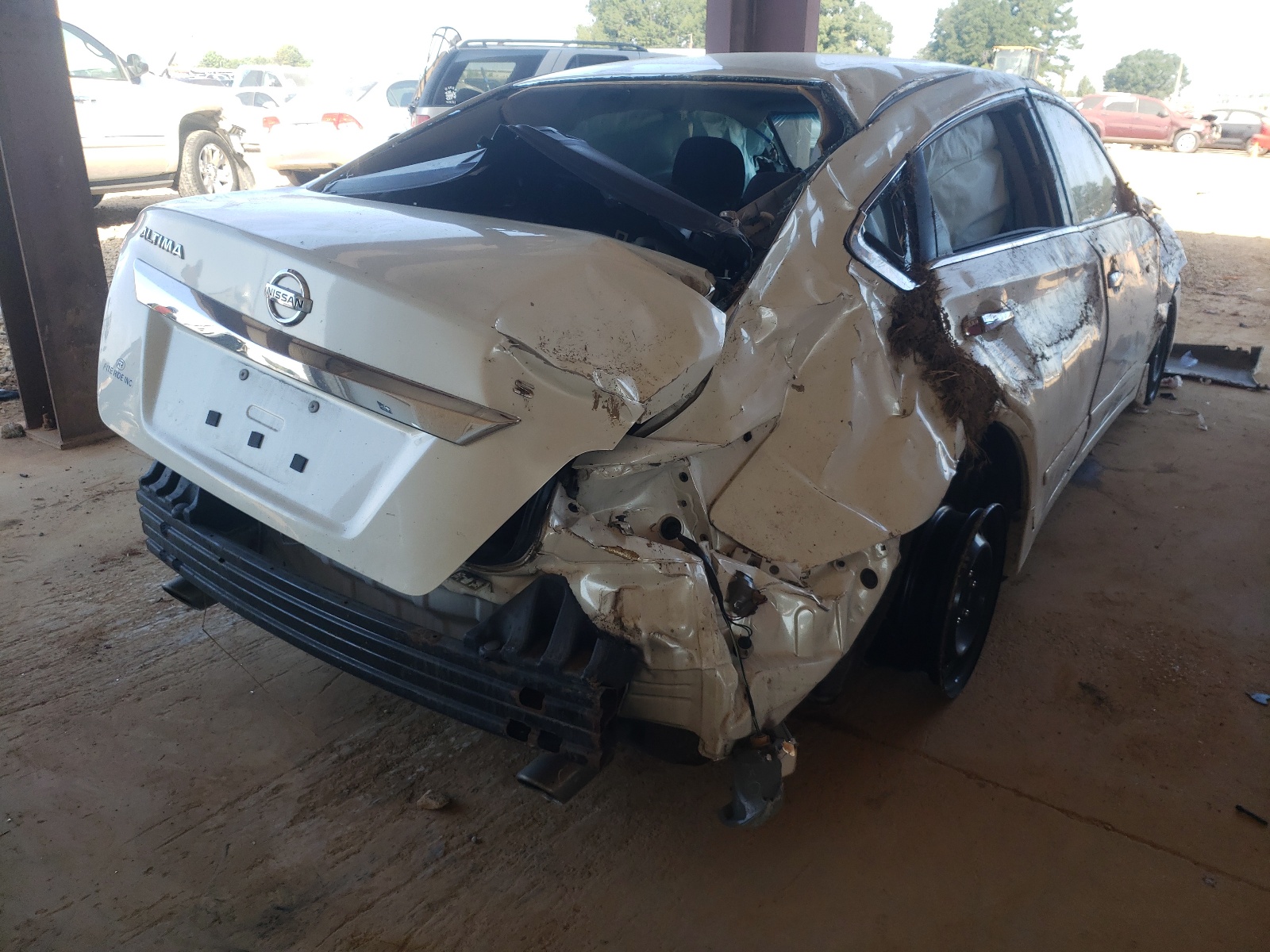 Photo 4 from auction – 2015 NISSAN ALTIMA 2.5 with VIN 1N4AL3AP4FC268474