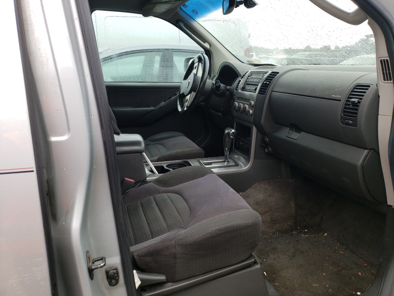 Photo 5 from auction – 2005 NISSAN PATHFINDER with VIN 5N1AR18WX5C732324