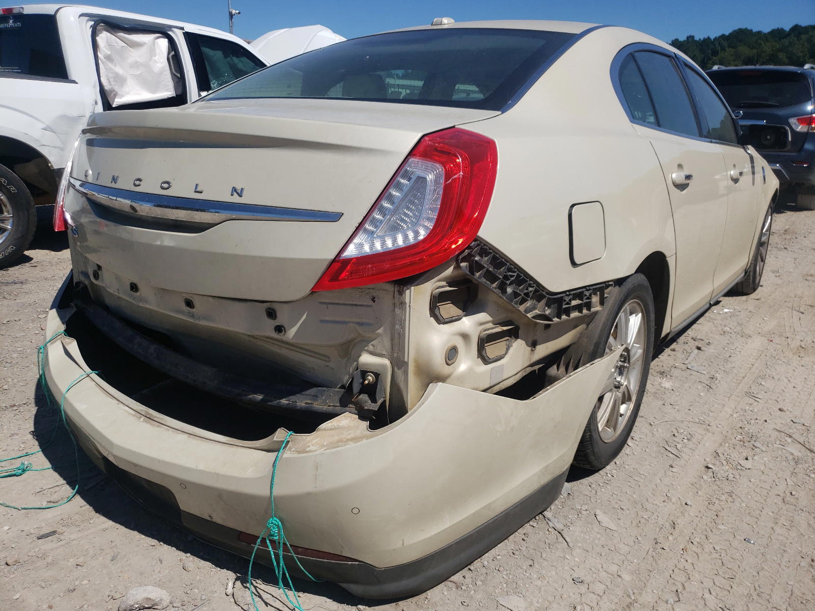 Photo 17 from auction – 2016 LINCOLN MKS with VIN 1LNHL9DK8GG601289