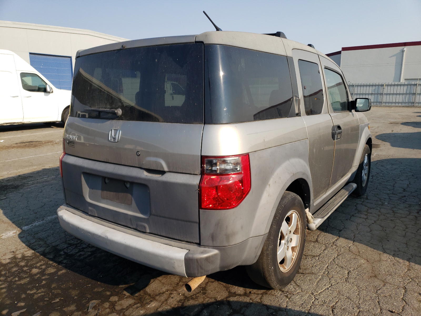 Photo 4 from auction – 2004 HONDA ELEMENT EX with VIN 5J6YH18524L012909