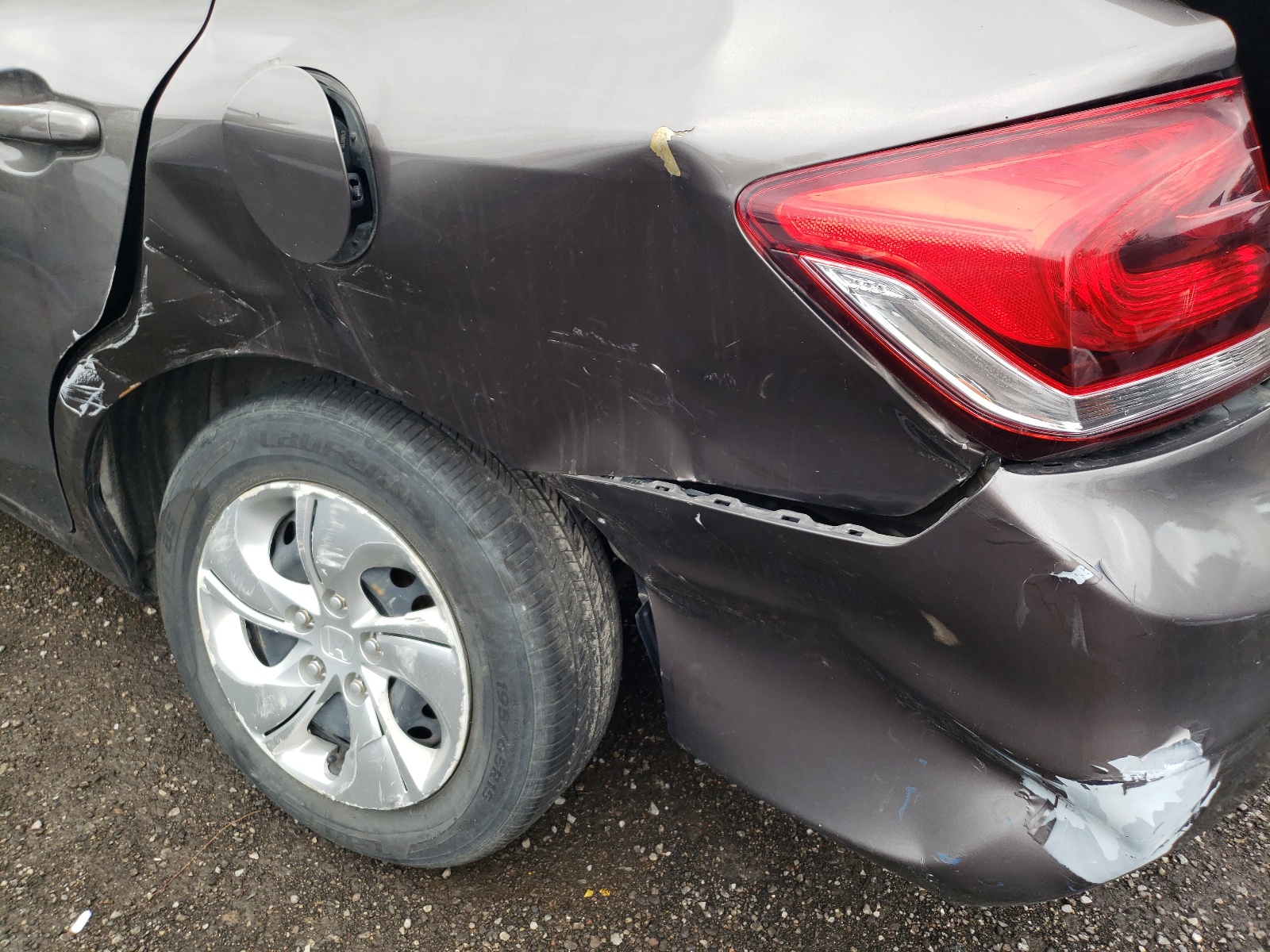 Photo 9 from auction – 2013 HONDA CIVIC LX with VIN 2HGFB2F43DH003701