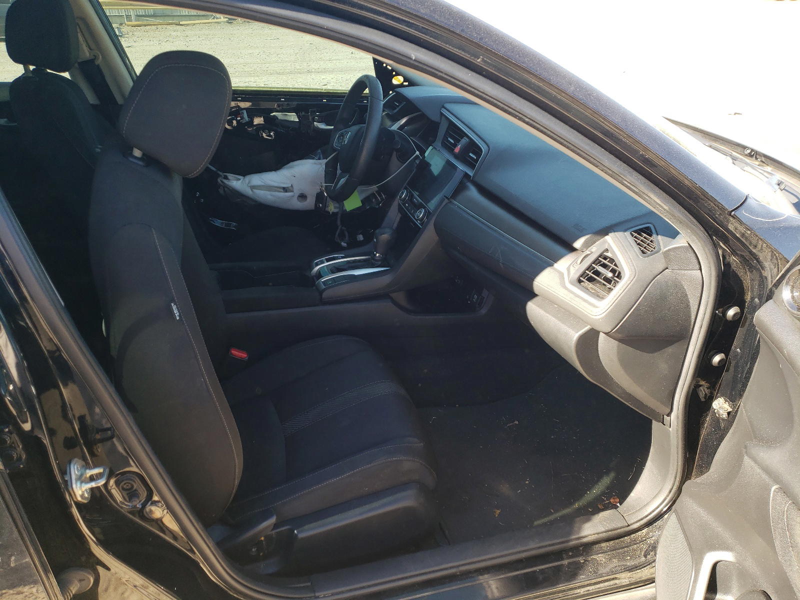 Photo 5 from auction – 2017 HONDA CIVIC EX with VIN 19XFC2F79HE054353