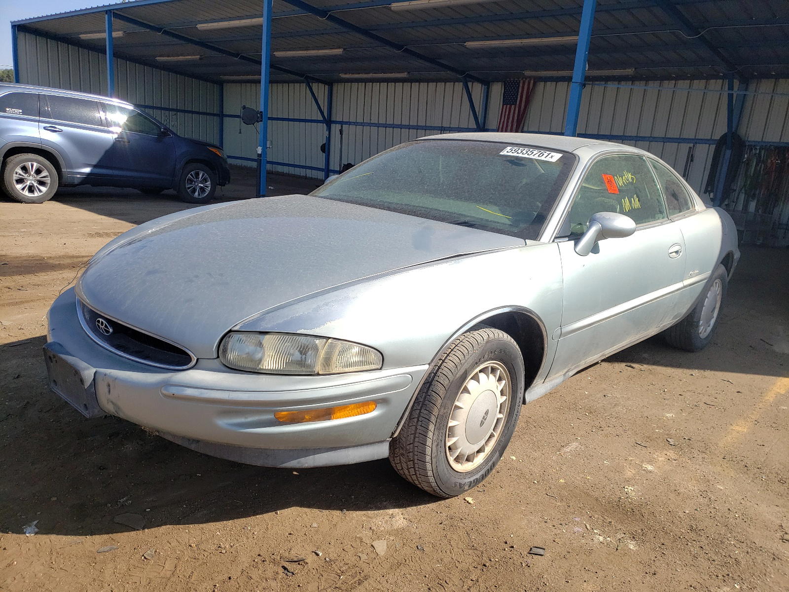 Photo 2 from auction – 1995 BUICK RIVIERA with VIN 1G4GD22K5S4729020
