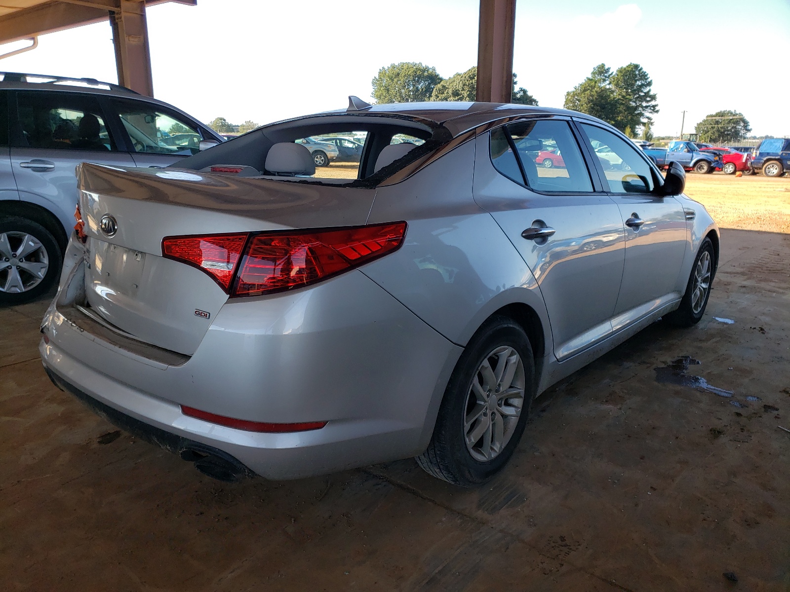 Zdjęcie 4 z aukcji – 2012 KIA OPTIMA LX z VIN 5XXGM4A75CG060039